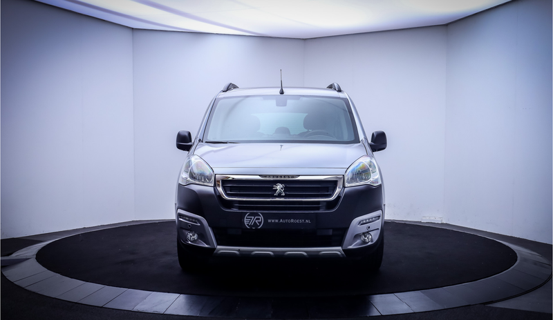 Peugeot Partner Tepee 1.2T 5Pers OUTDOOR CARPLAY | NAVI | CLIMA | — photo 2