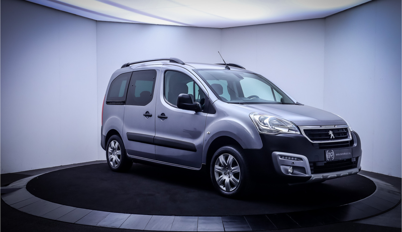 Peugeot Partner Tepee 1.2T 5Pers OUTDOOR CARPLAY | NAVI | CLIMA | — photo 3