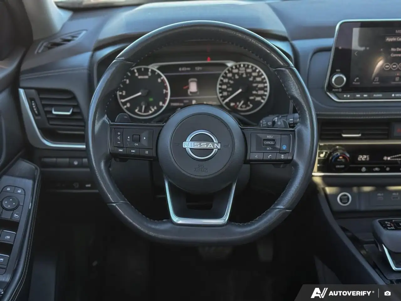 Nissan Rogue снимка Nissan Rogue