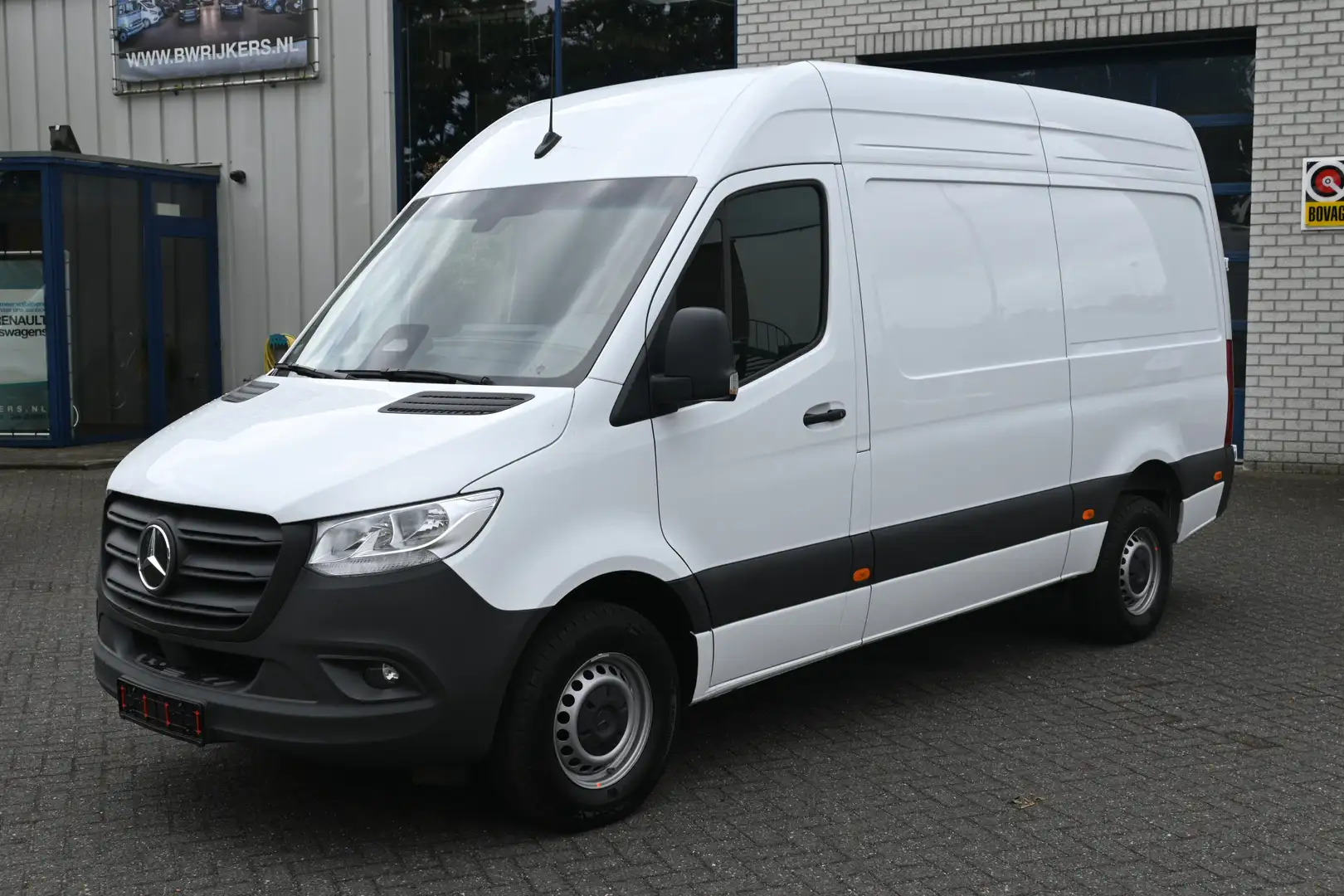 Mercedes-Benz eSprinter 314 L2H2 Pro 81kWh Smartphone integratie Biały - 1
