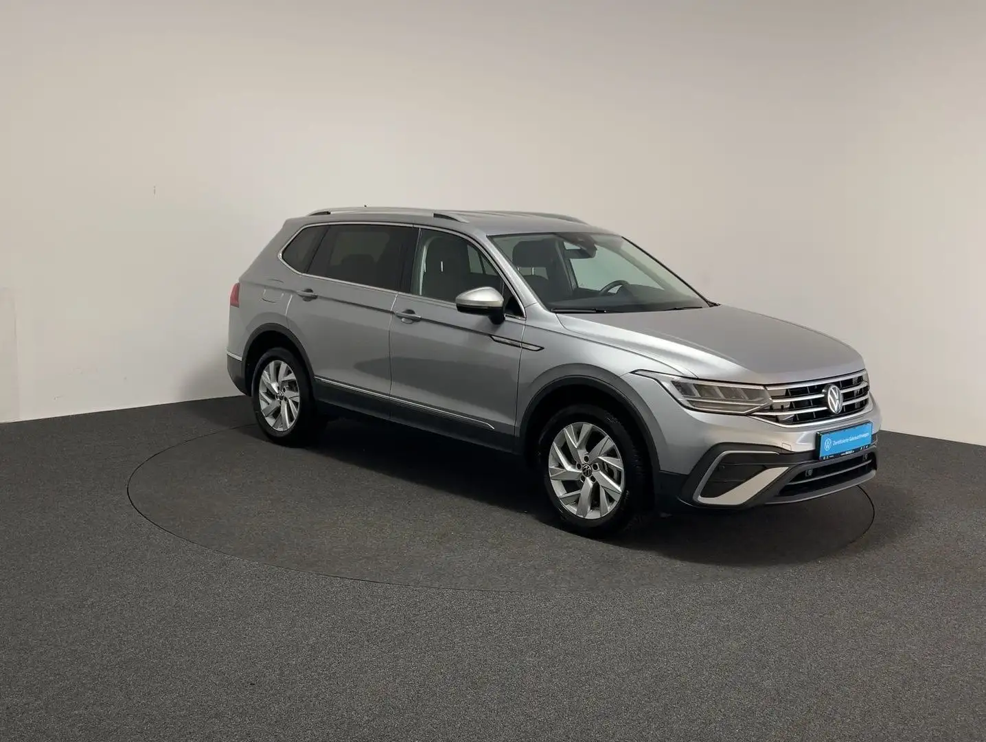 Volkswagen Tiguan Allspace 1.5 TSI DSG Life Black ACC AHK Silber - 2