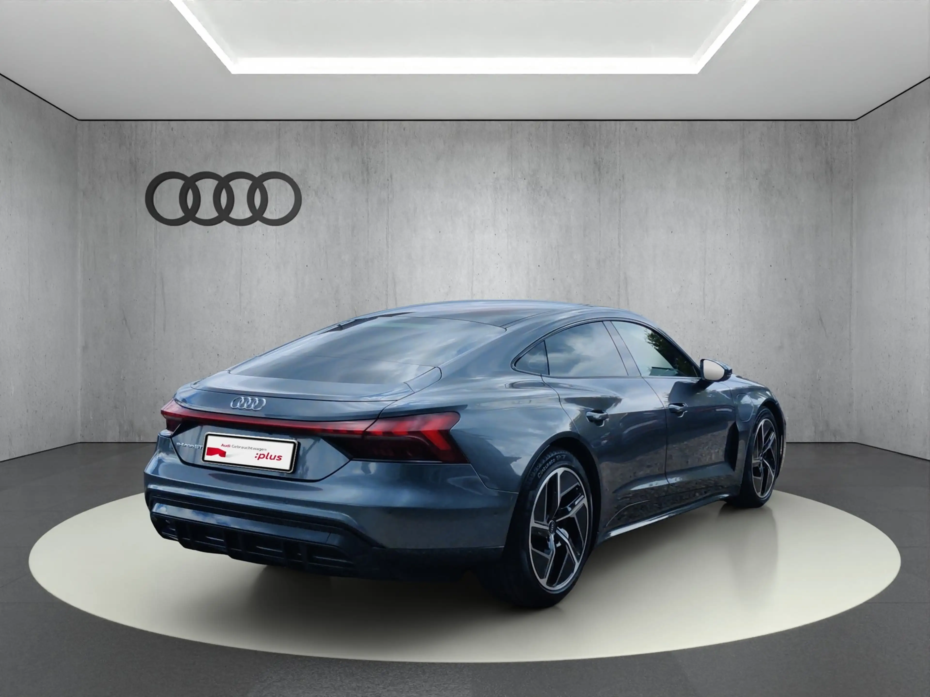 Audi e-tron GT quattro — photo 7