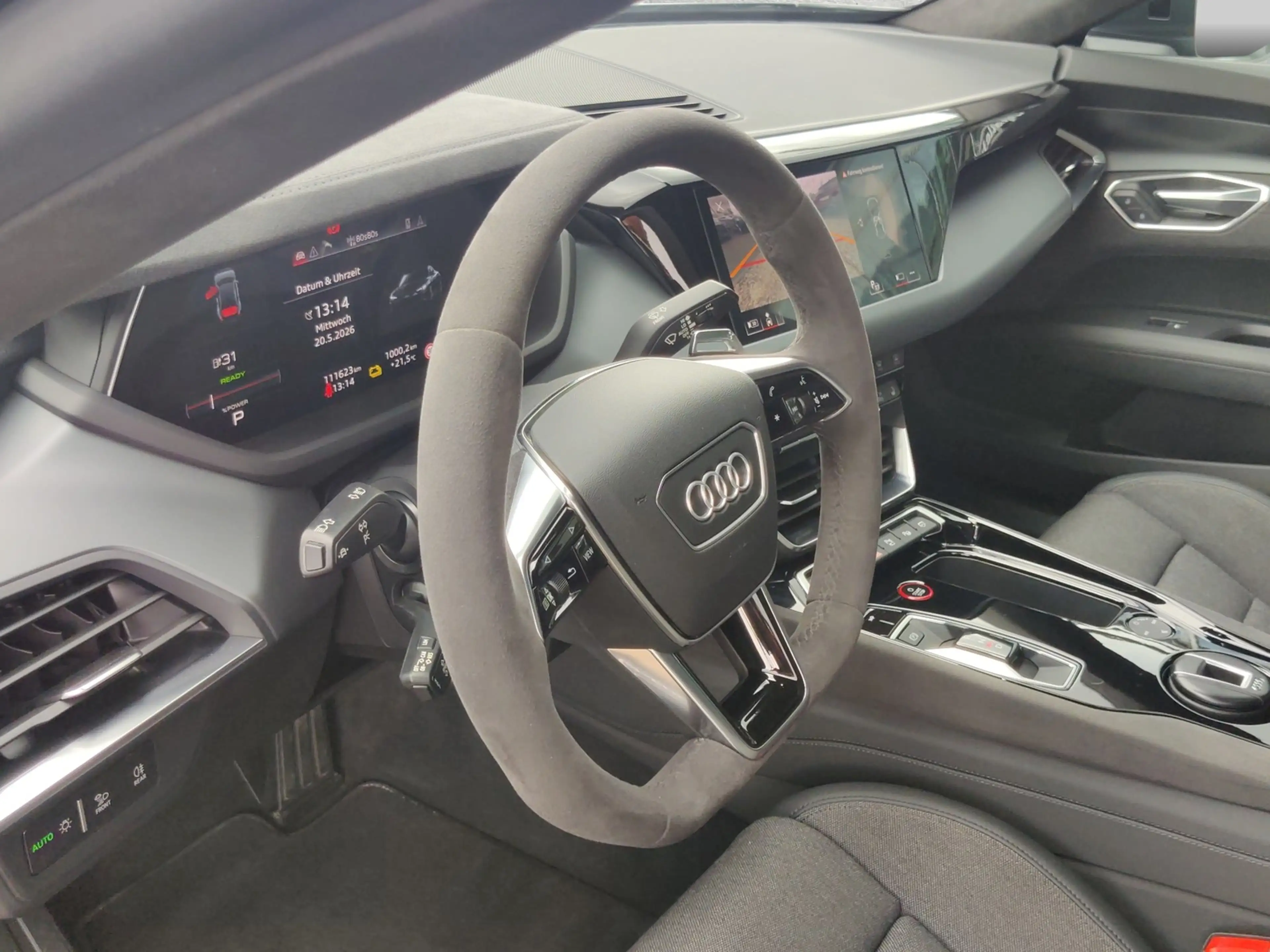 Audi e-tron GT quattro — photo 12