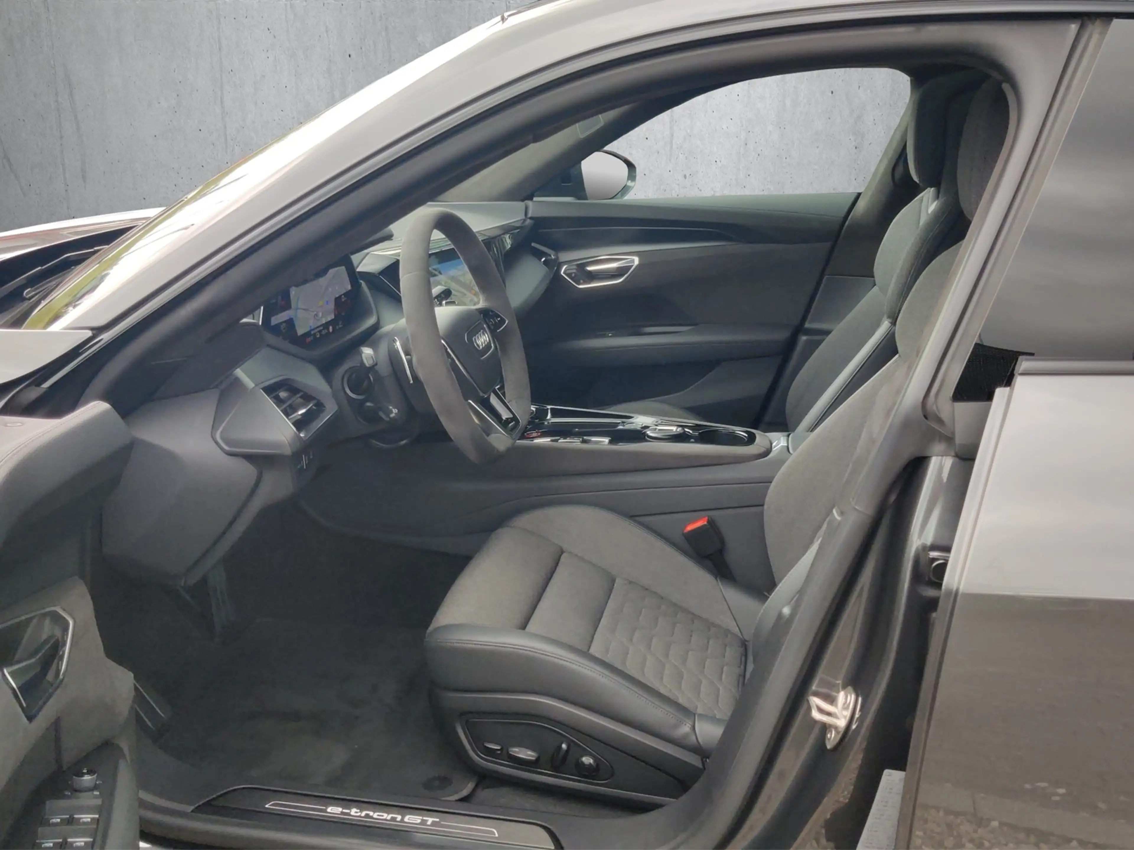 Audi e-tron GT quattro — photo 10