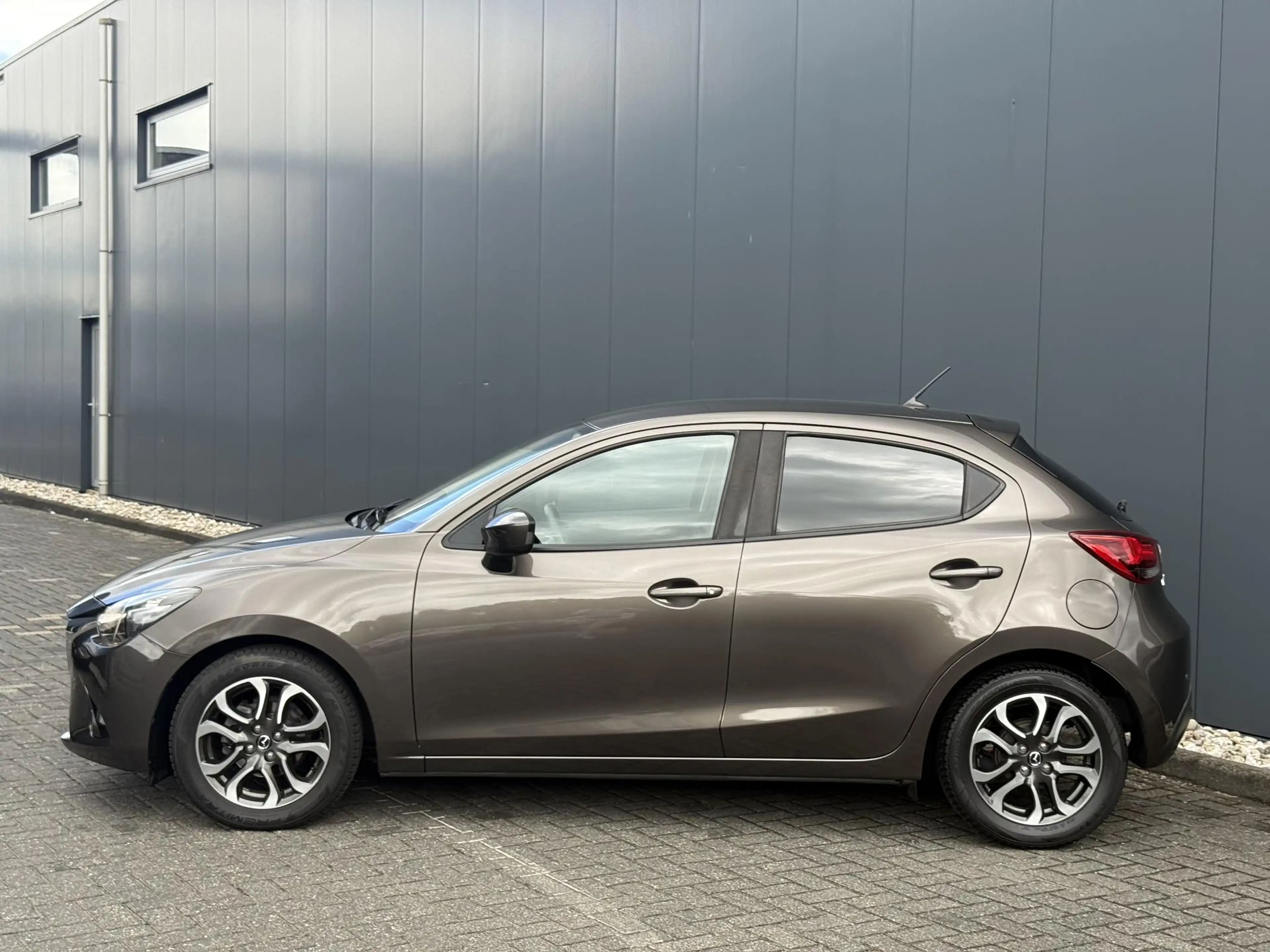 Mazda 2 1.5 Skyactiv-G GT-M Line — photo 2