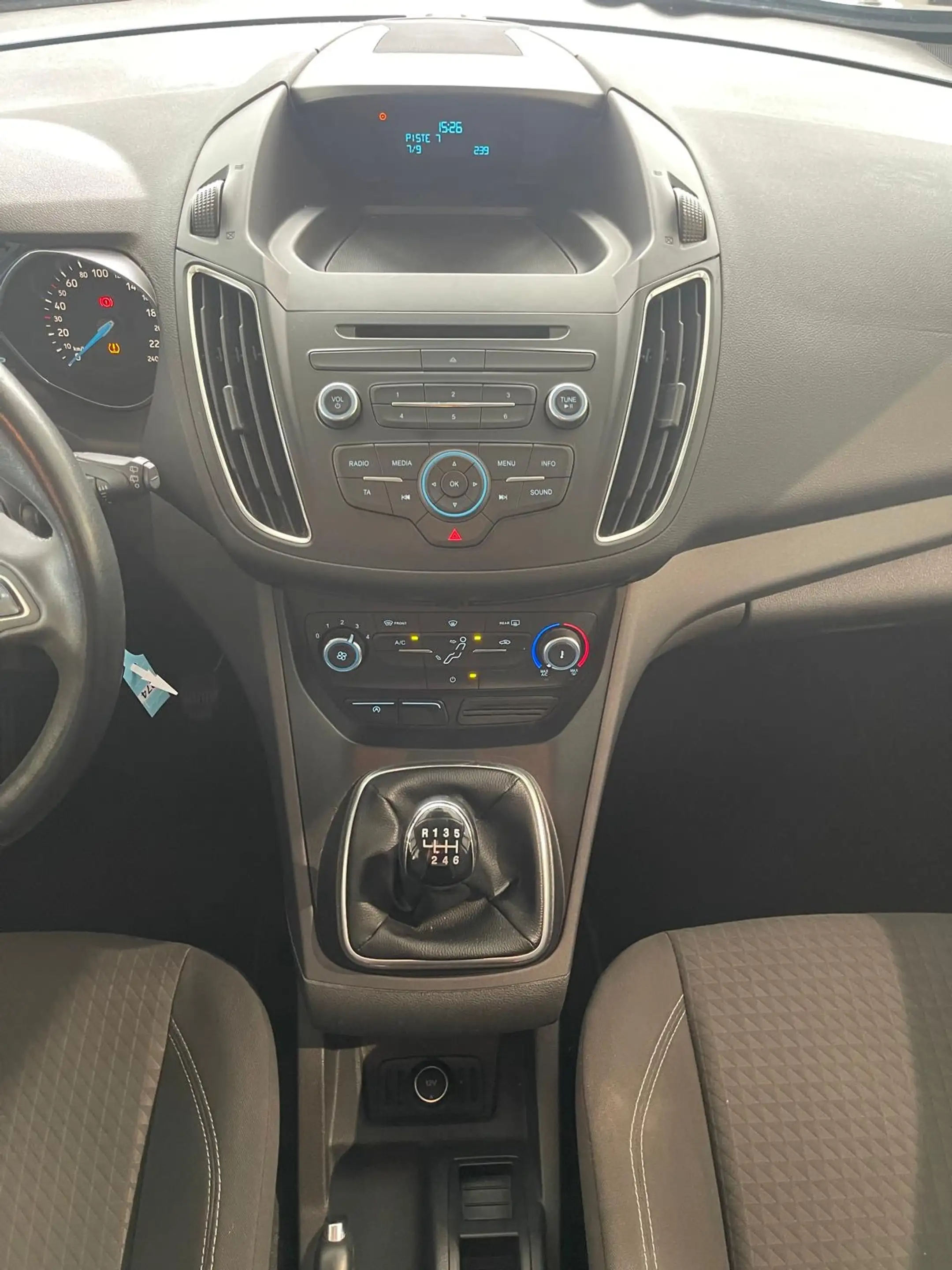 Ford Grand C-Max 1.0 EcoBoost Trend Start-Stop — photo 8