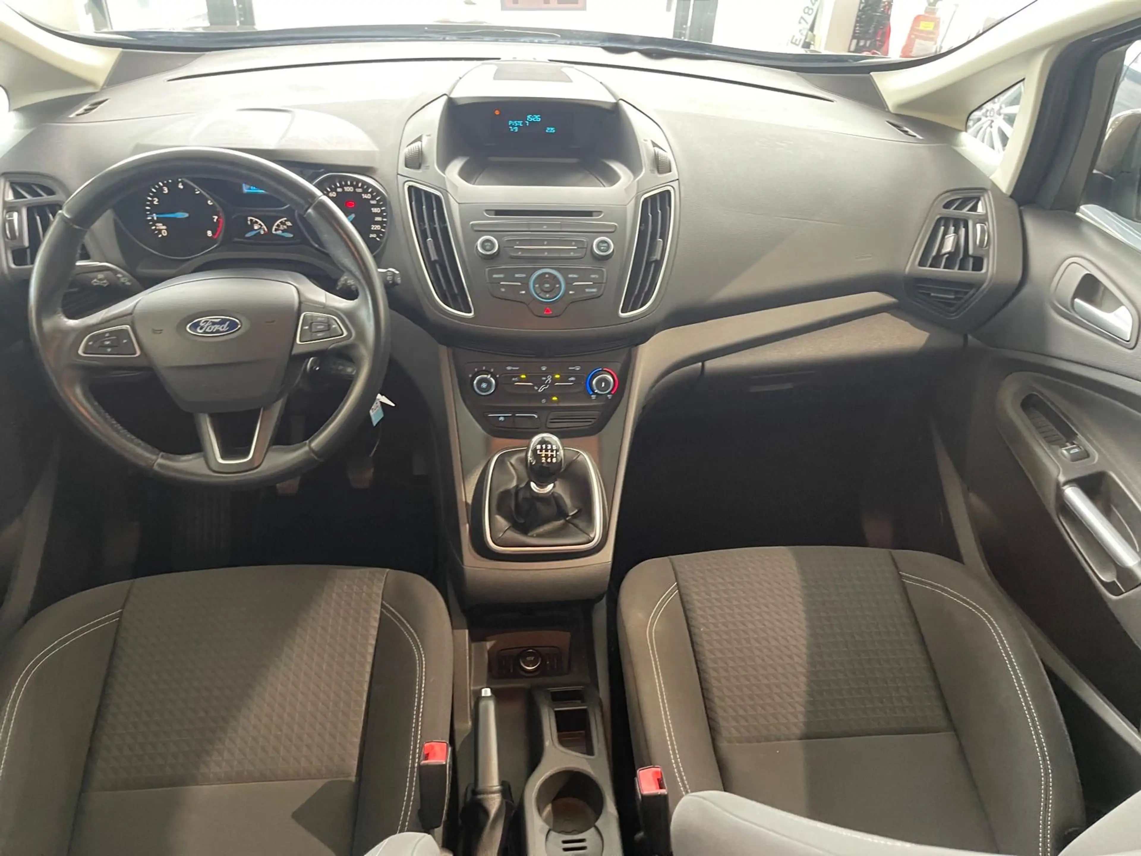 Ford Grand C-Max 1.0 EcoBoost Trend Start-Stop — photo 7