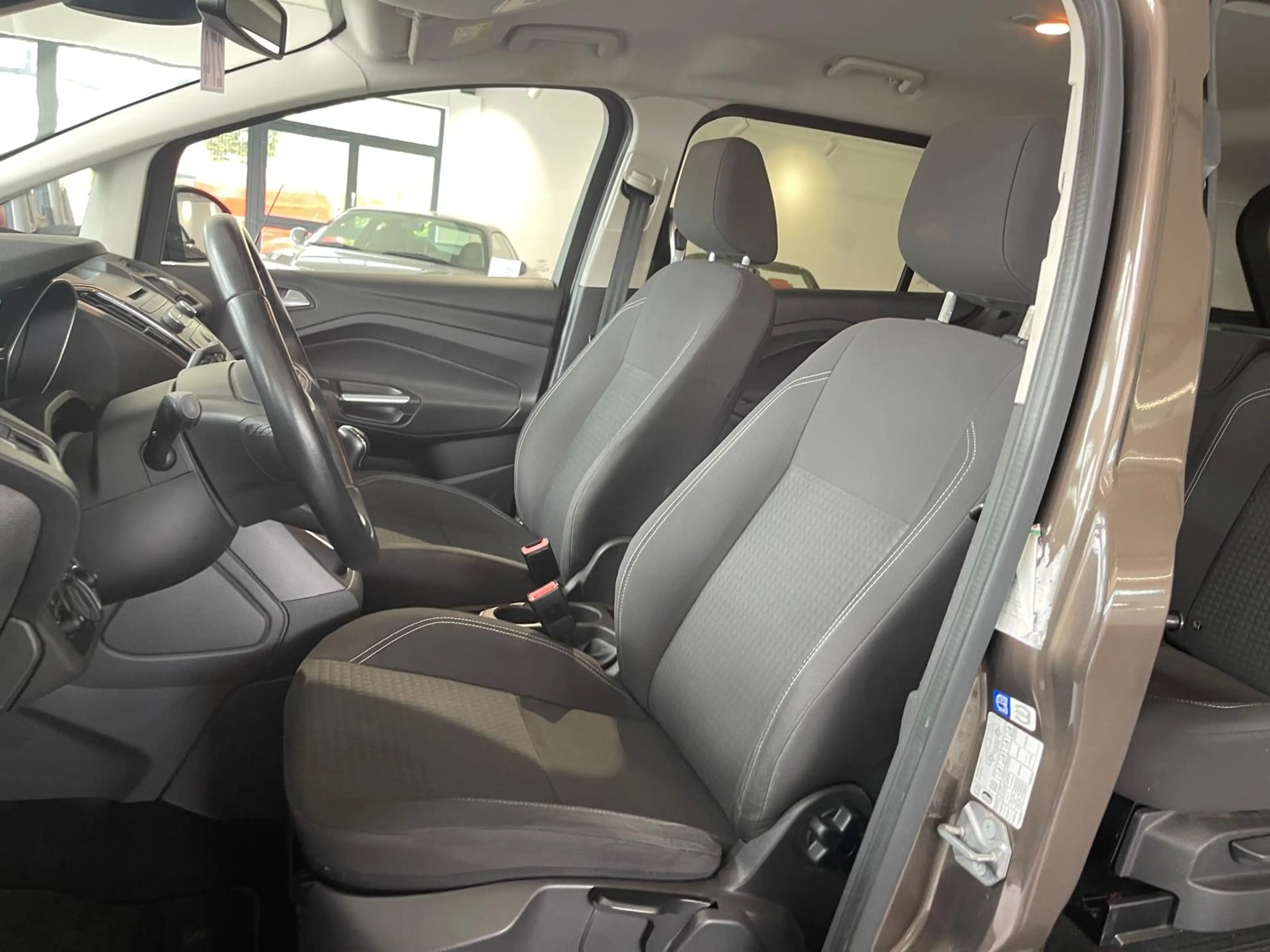 Ford Grand C-Max 1.0 EcoBoost Trend Start-Stop — photo 10