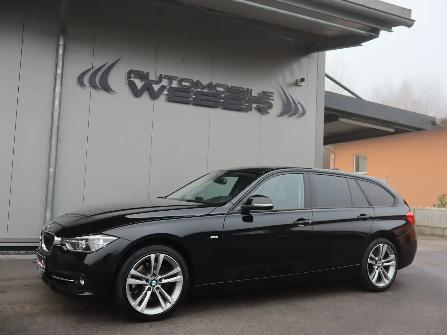 BMW 330 d Touring xDrive Sport-Aut. SPORT LINE *LED*AHK* Schwarz - 1