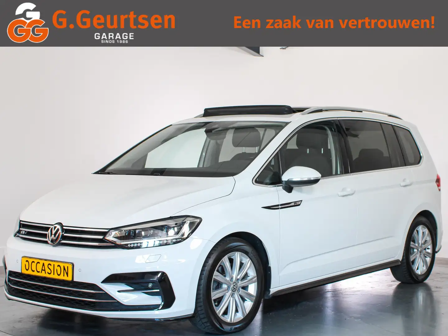 Volkswagen Touran 1.4 TSI Highline R-line, 7-Persoons, Panoramadak, Wit - 1