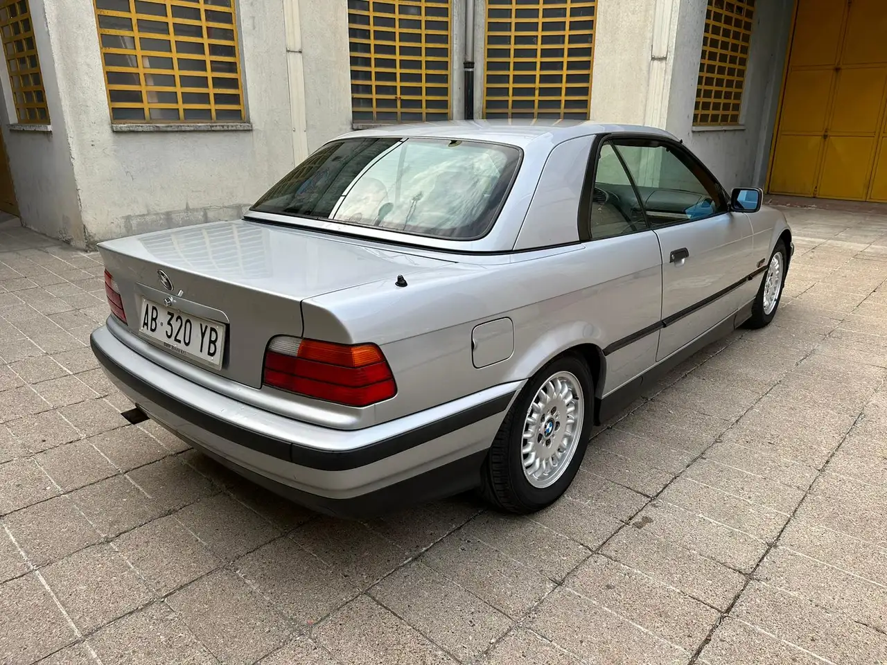 BMW 320i Cabrio, foto 6