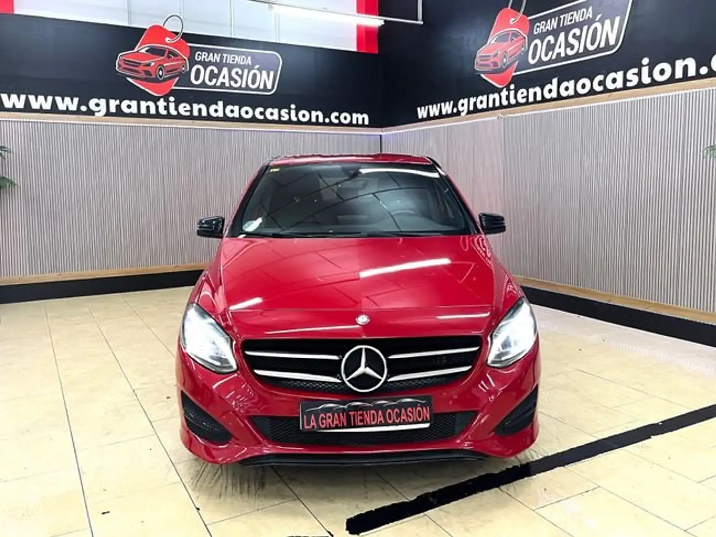 Mercedes-Benz B 180 180d Rojo - 2