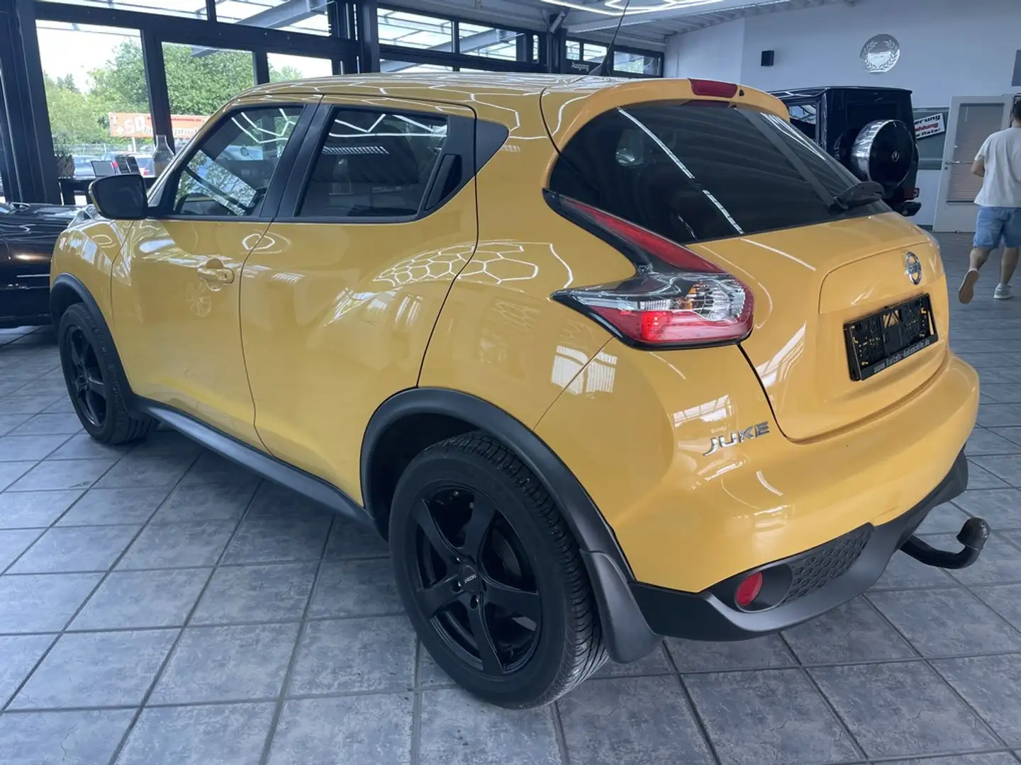 Nissan Juke 1.2 16V N-Way, 1.Hand, Kamera, Klima, Navi Gelb - 2