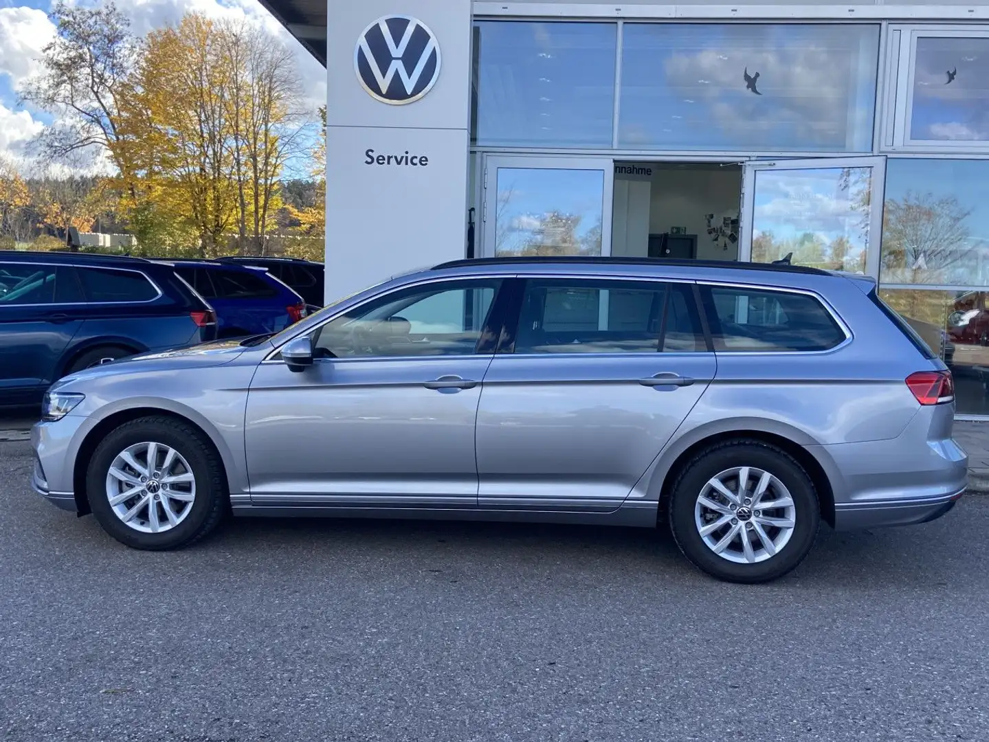 Volkswagen Passat Variant 2.0 TDI BUSINESS NAVI+LED+KAMERA+ Silber - 2