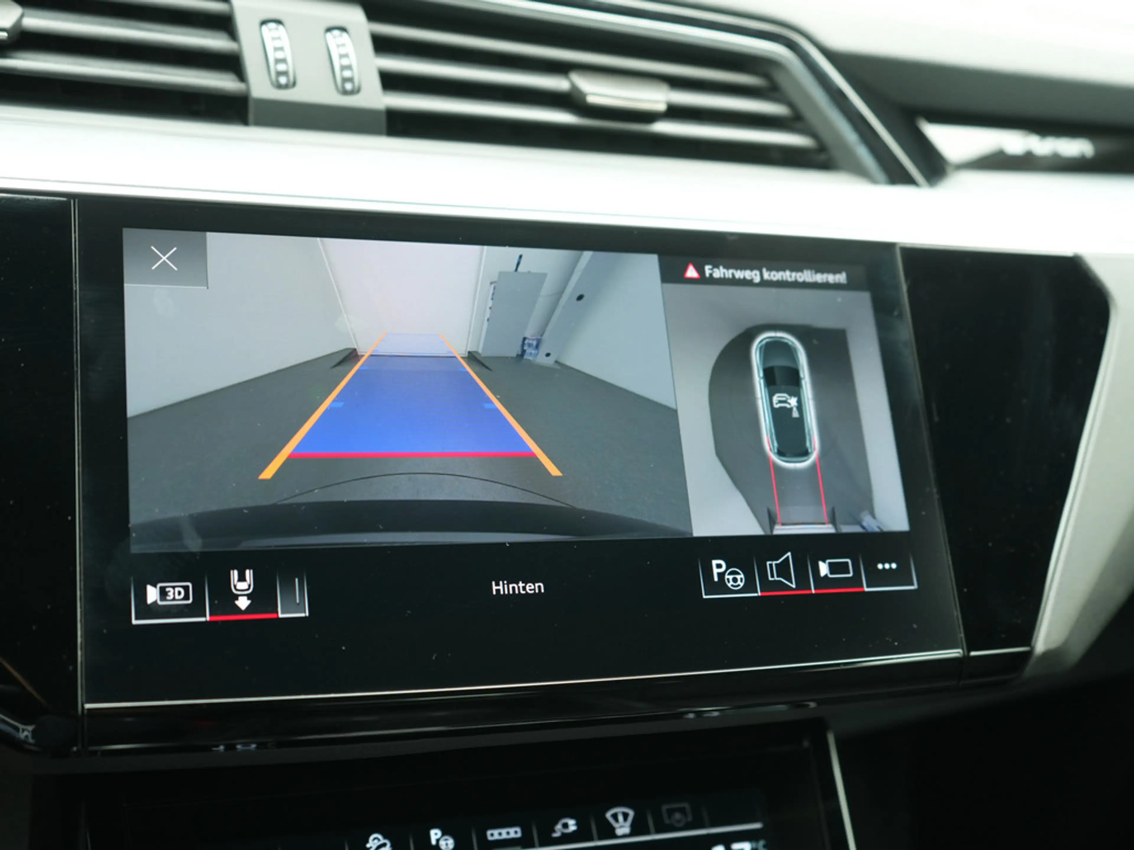 Audi Q8 e-tron S line PANO MATRIX AHK ACC B&O LUFT — photo 13
