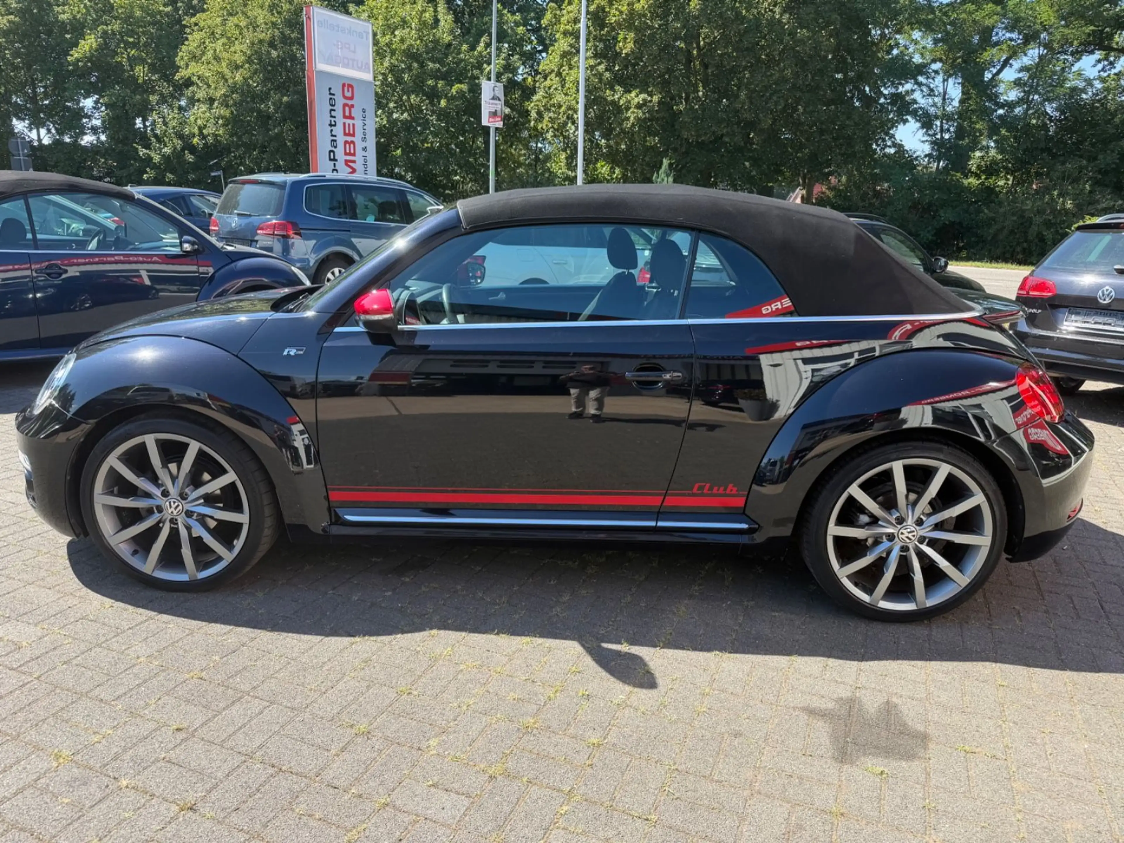 Volkswagen Beetle Cabriolet Club BMT Sport Xenon DSG 20" Si — photo 2