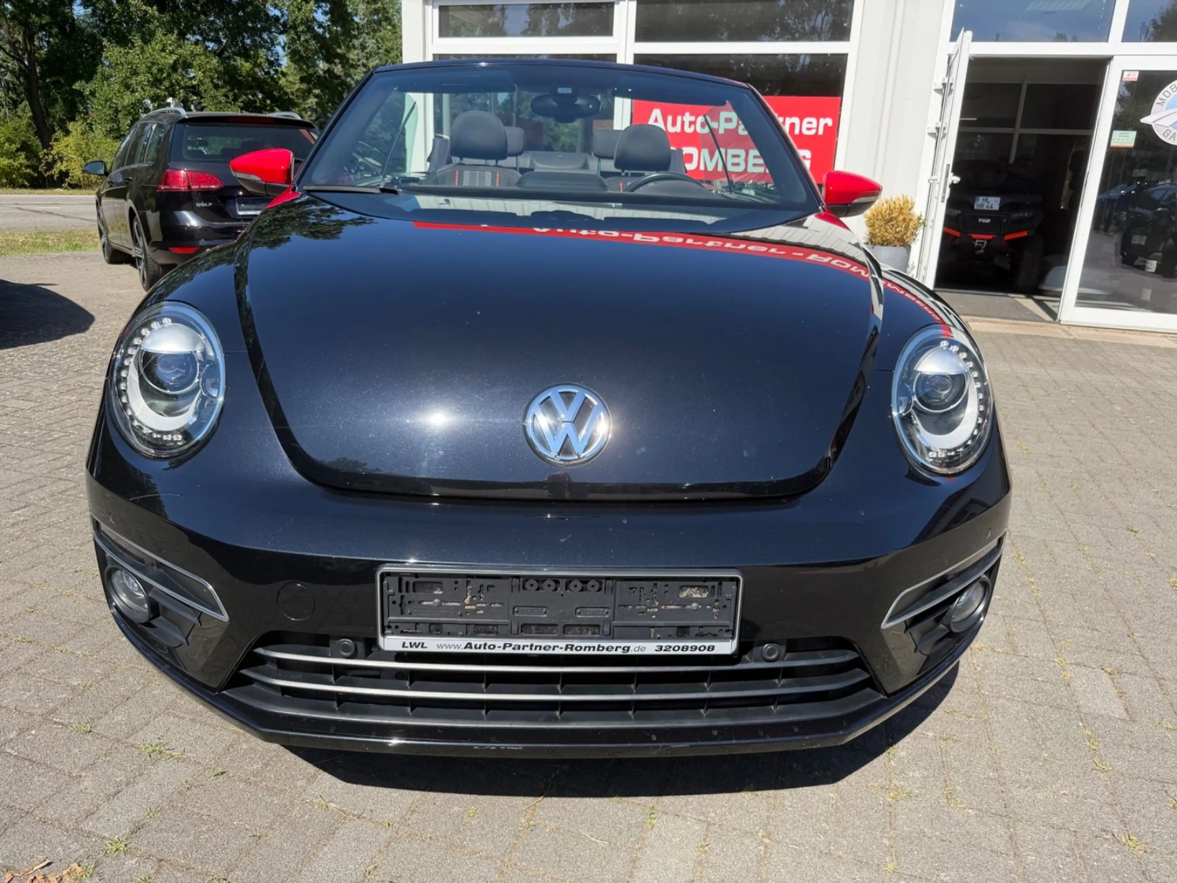 Volkswagen Beetle Cabriolet Club BMT Sport Xenon DSG 20" Si — photo 5