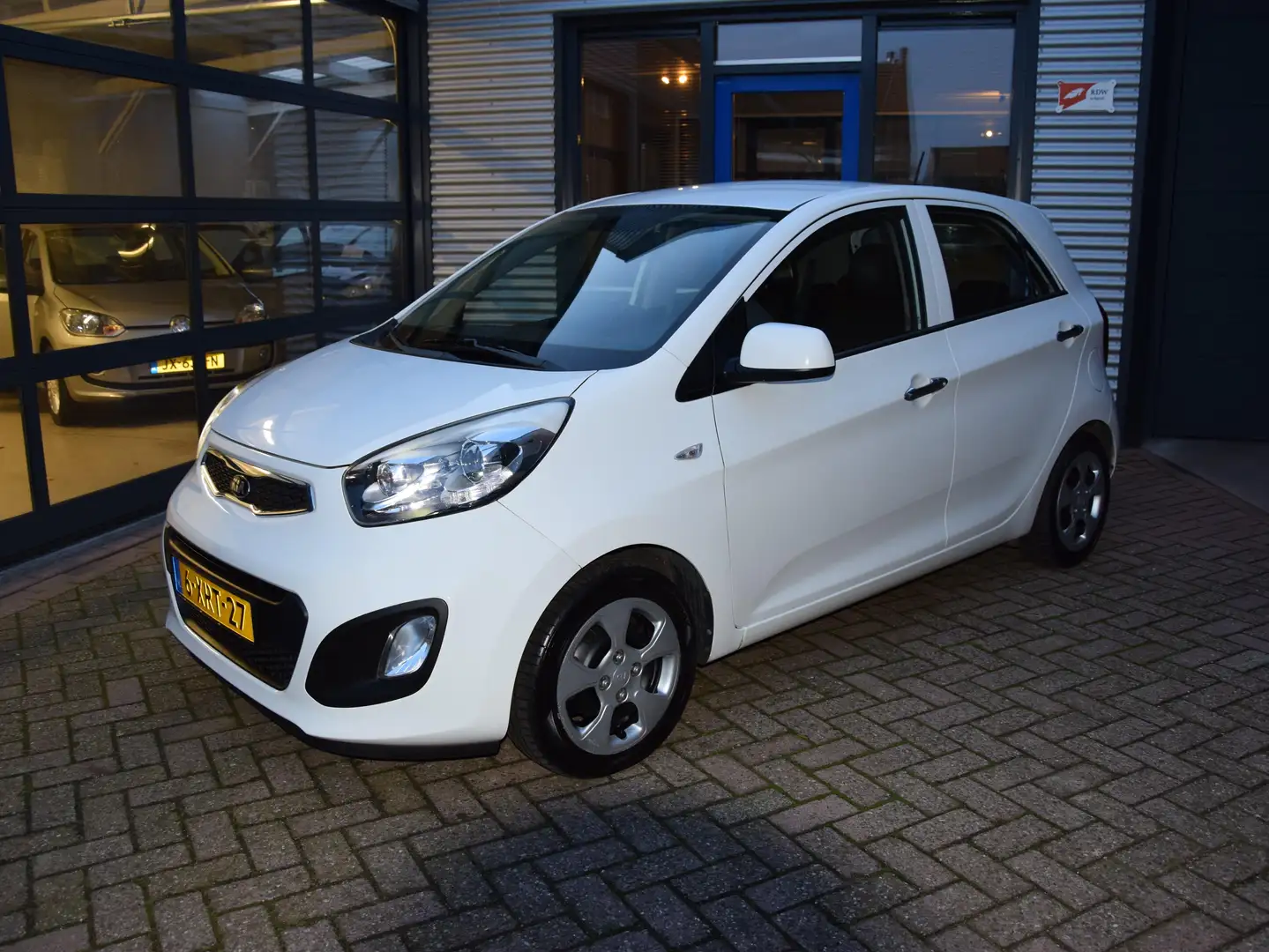 Kia Picanto 1.0 CVVT BusinessL. Biały - 1
