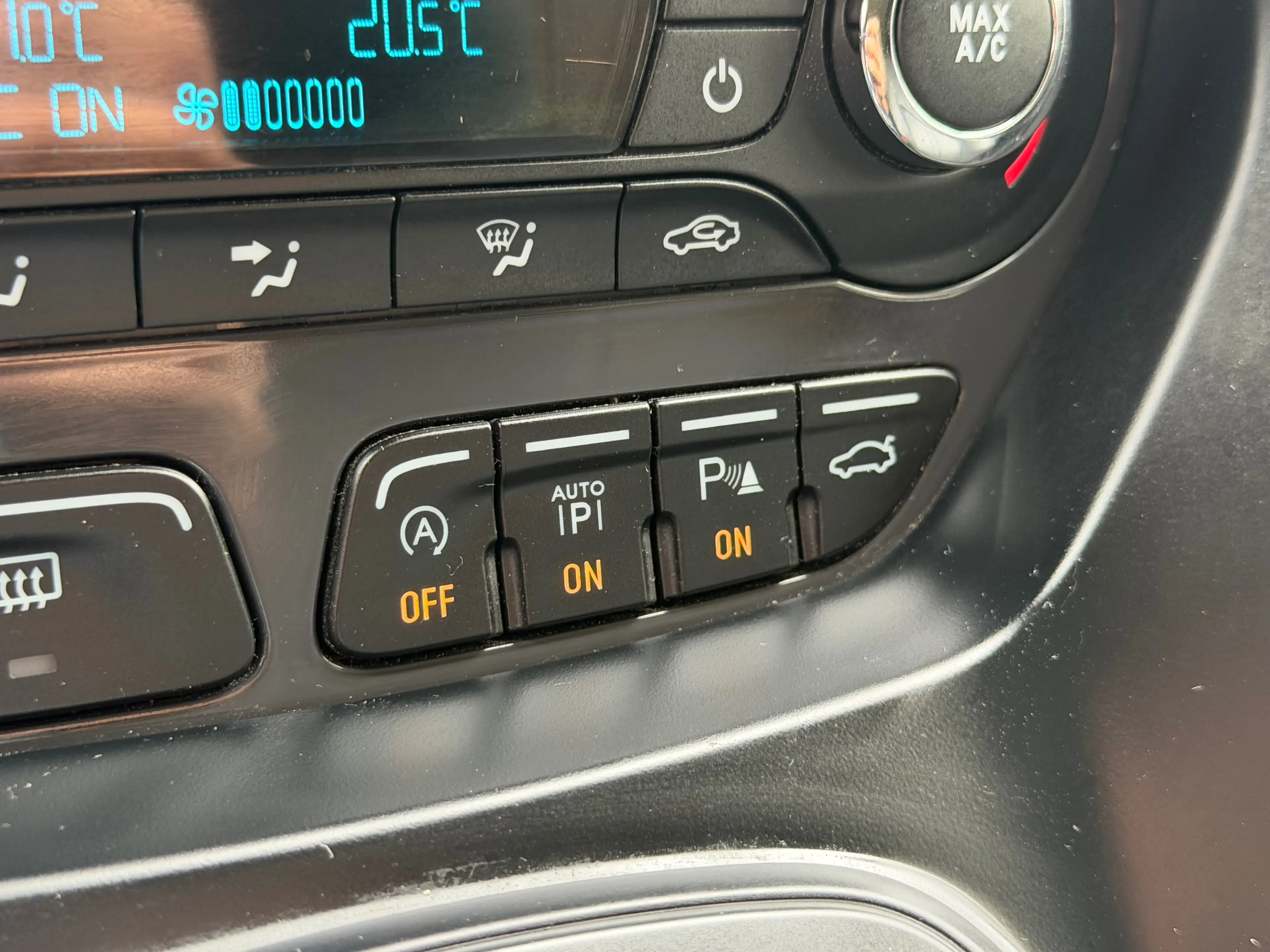 Ford Kuga Kuga 1.5 Titanium / automatique / Cuir / Gps …. — photo 15