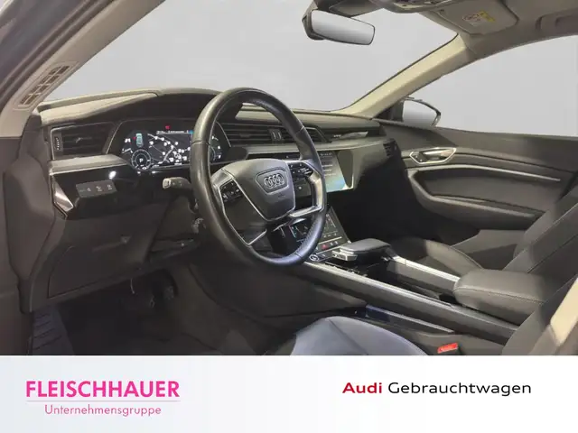 Audi Q8 E-Tron view 10