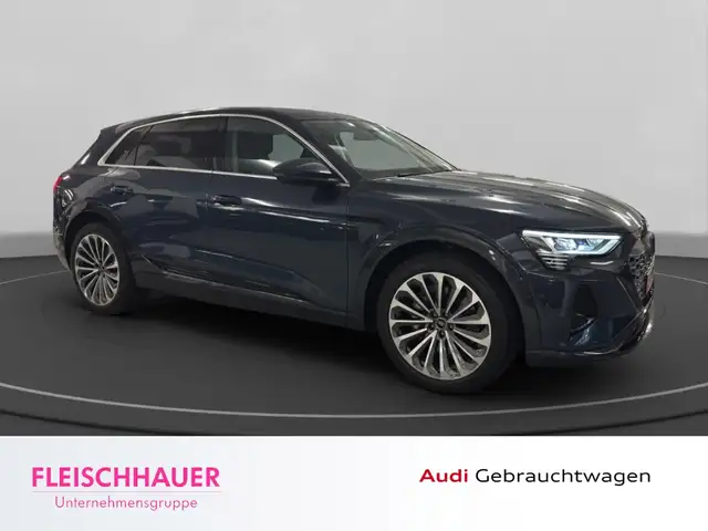 Audi Q8 E-Tron view 9