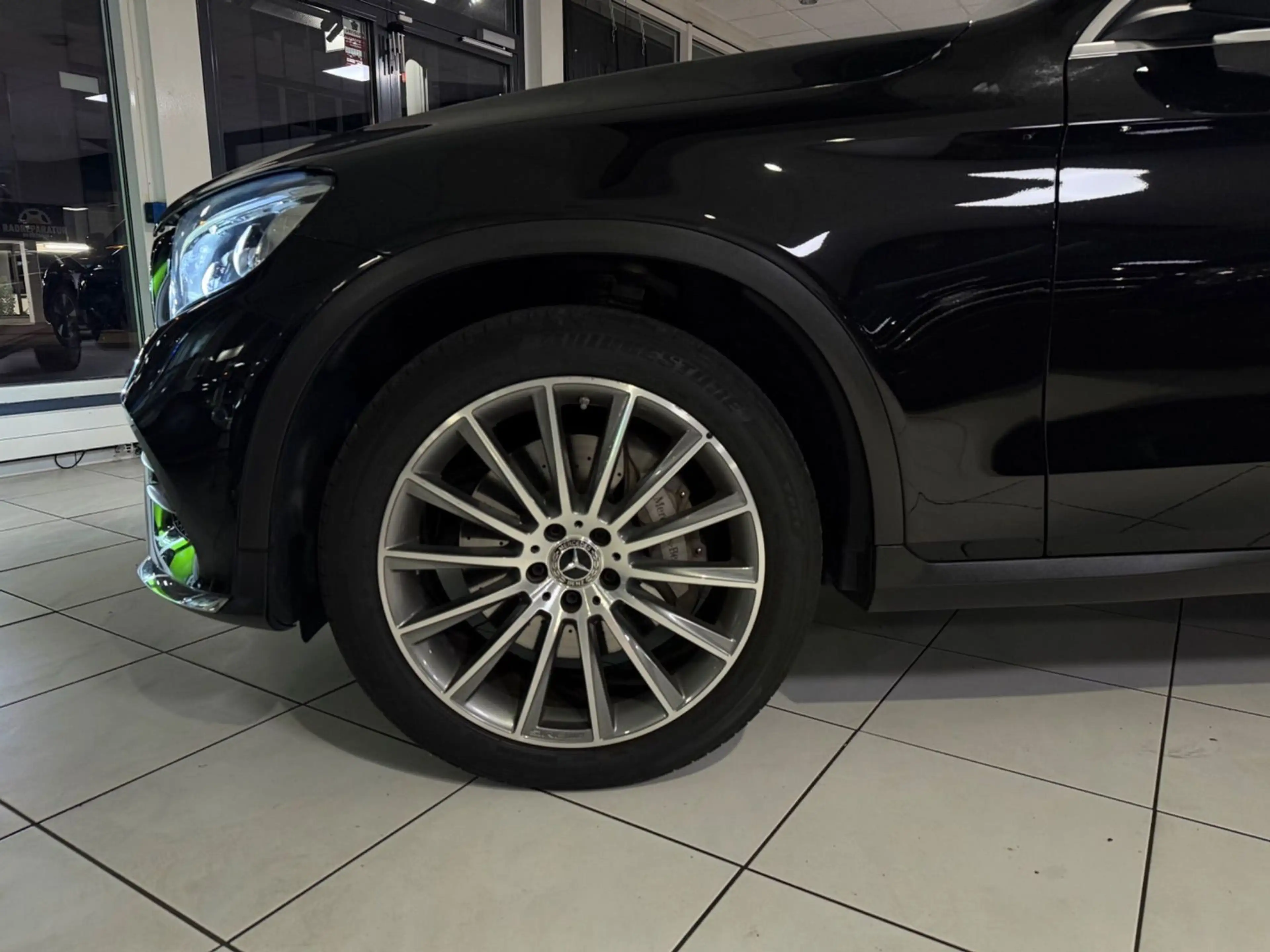Mercedes-Benz GLC 350 AMG 4M PANO DESIGNO AIRMATIC BURMESTER — photo 10