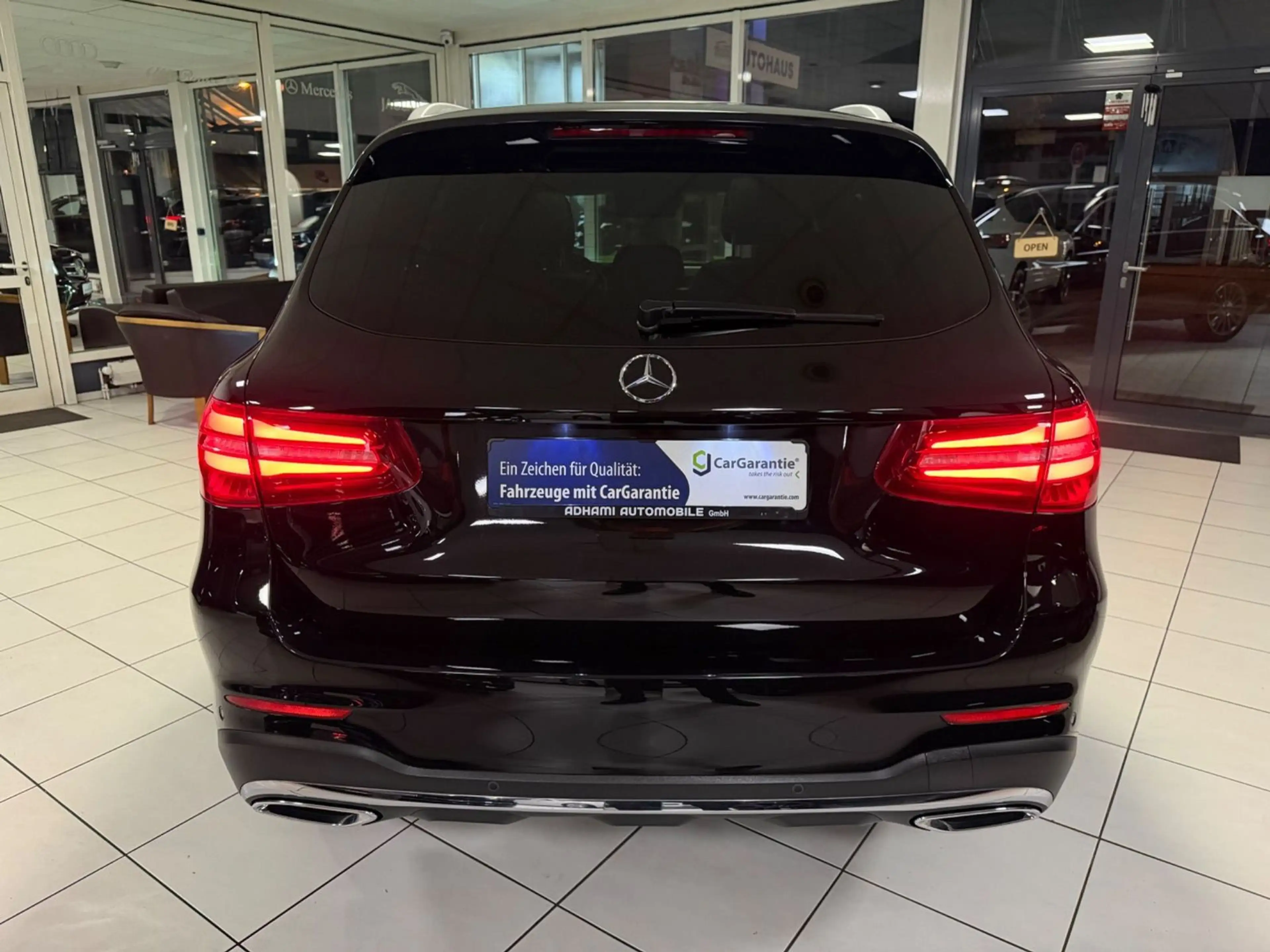 Mercedes-Benz GLC 350 AMG 4M PANO DESIGNO AIRMATIC BURMESTER — photo 6
