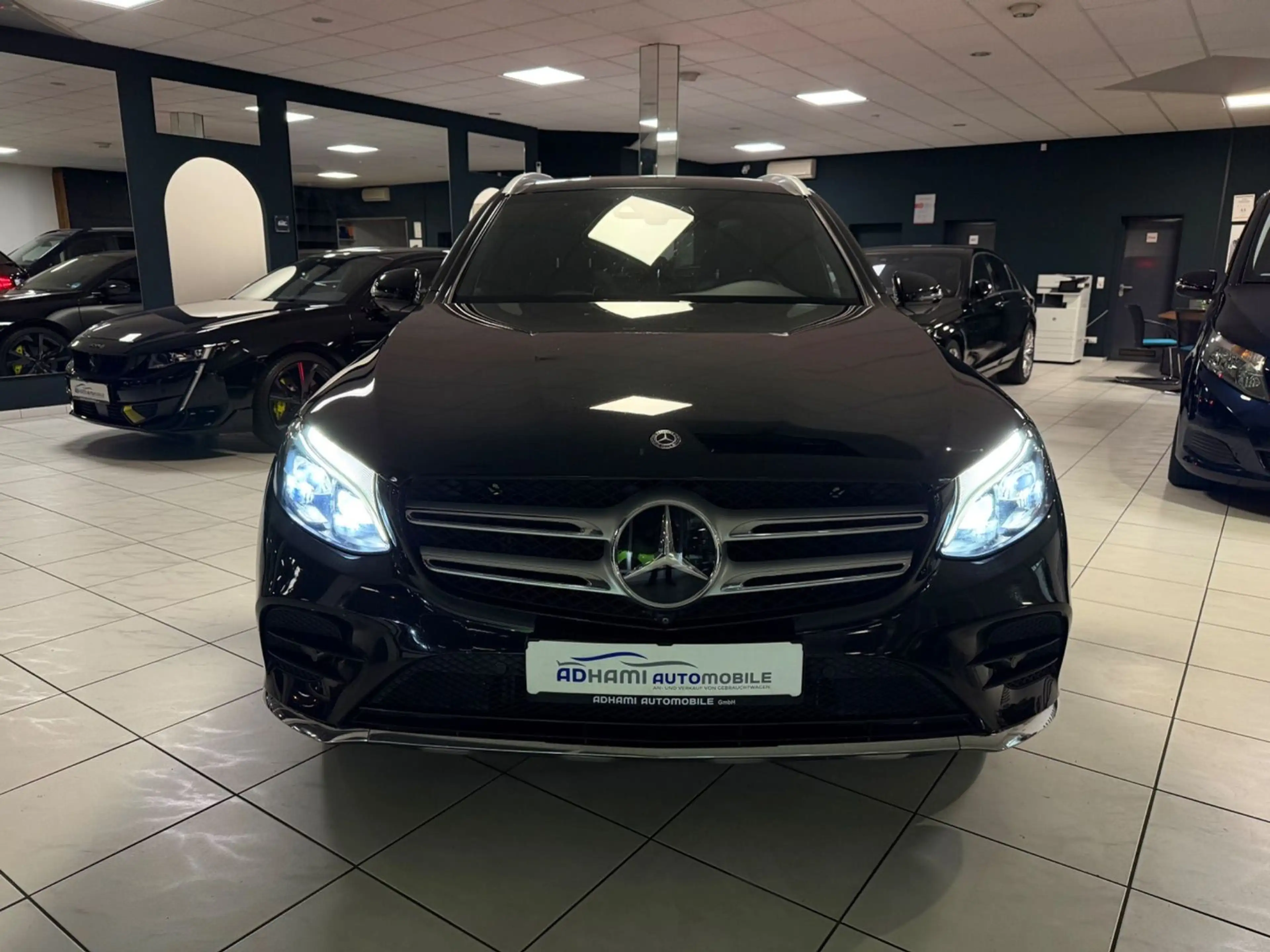 Mercedes-Benz GLC 350 AMG 4M PANO DESIGNO AIRMATIC BURMESTER — photo 2