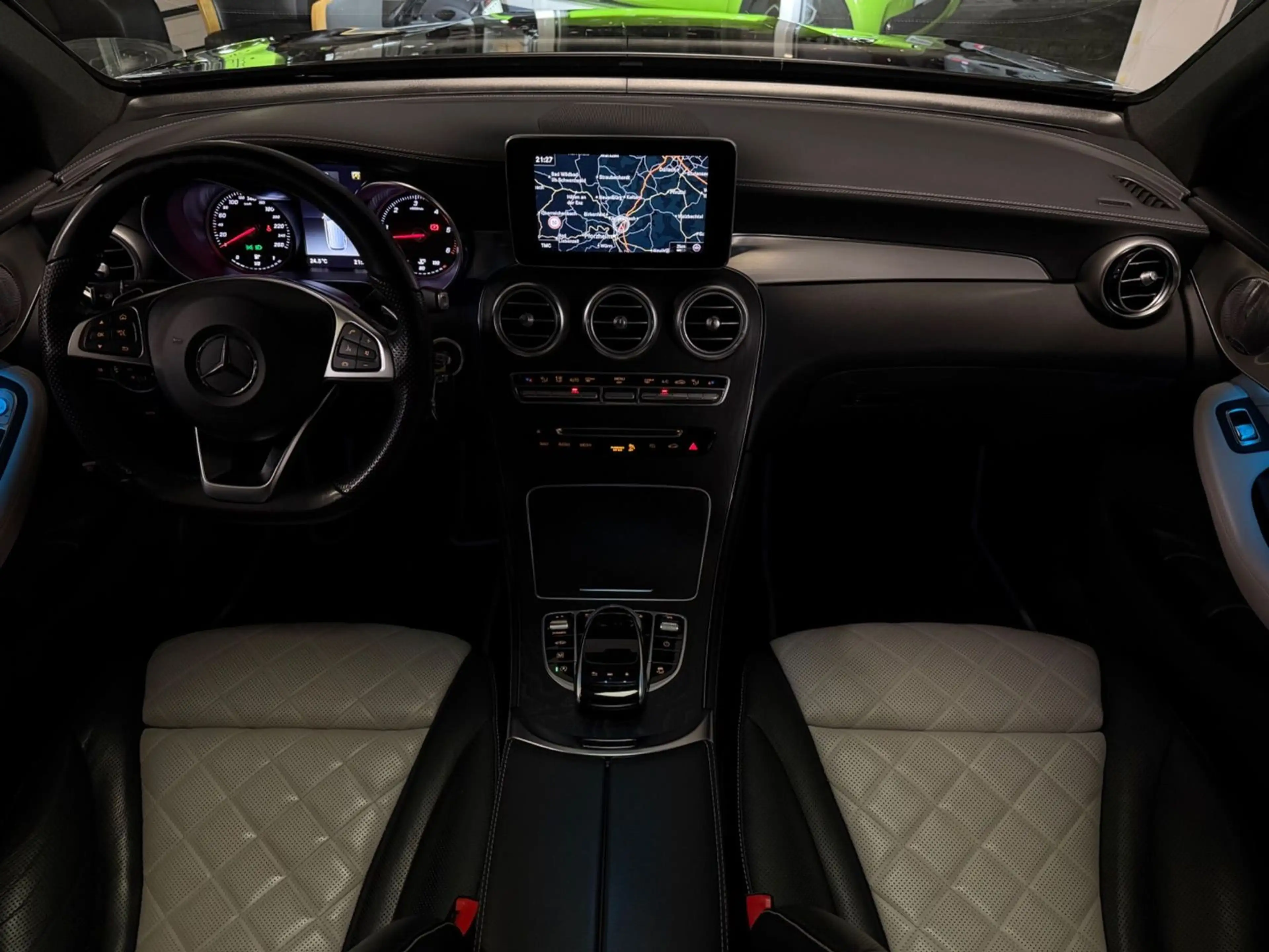 Mercedes-Benz GLC 350 AMG 4M PANO DESIGNO AIRMATIC BURMESTER — photo 16