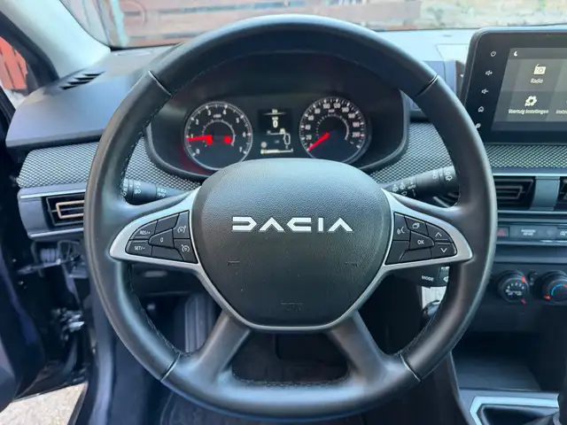 Dacia Sandero view 6