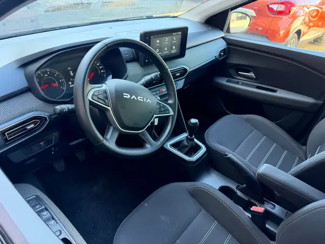 Dacia Sandero view 2