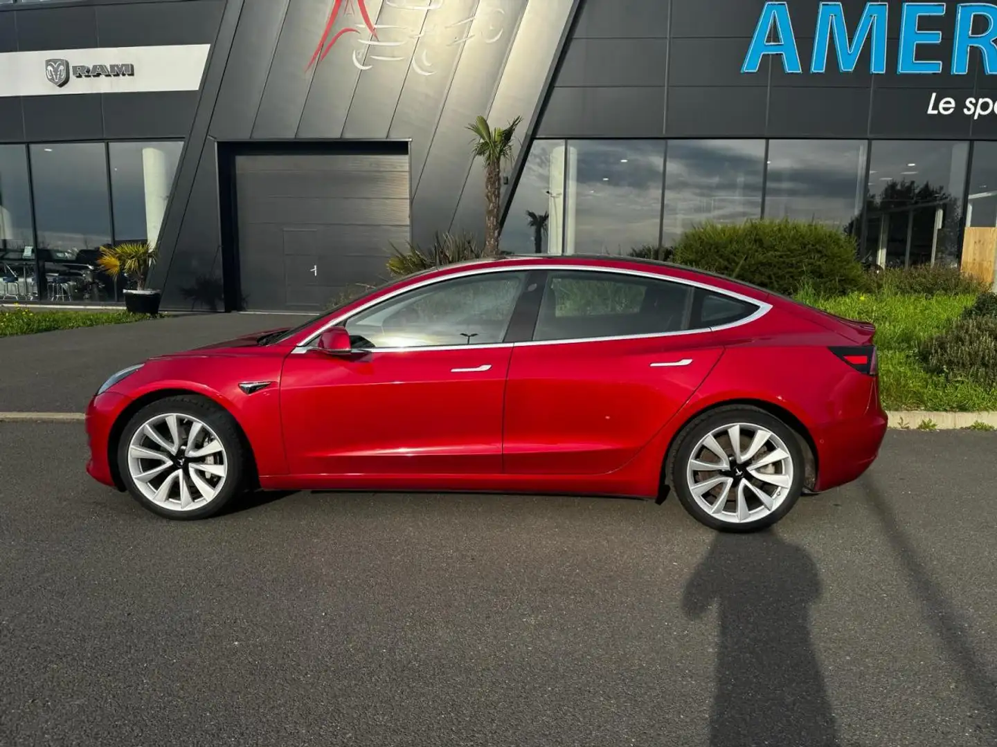 Tesla Model 3 Long-Range Dual Motor AWD Rouge - 2
