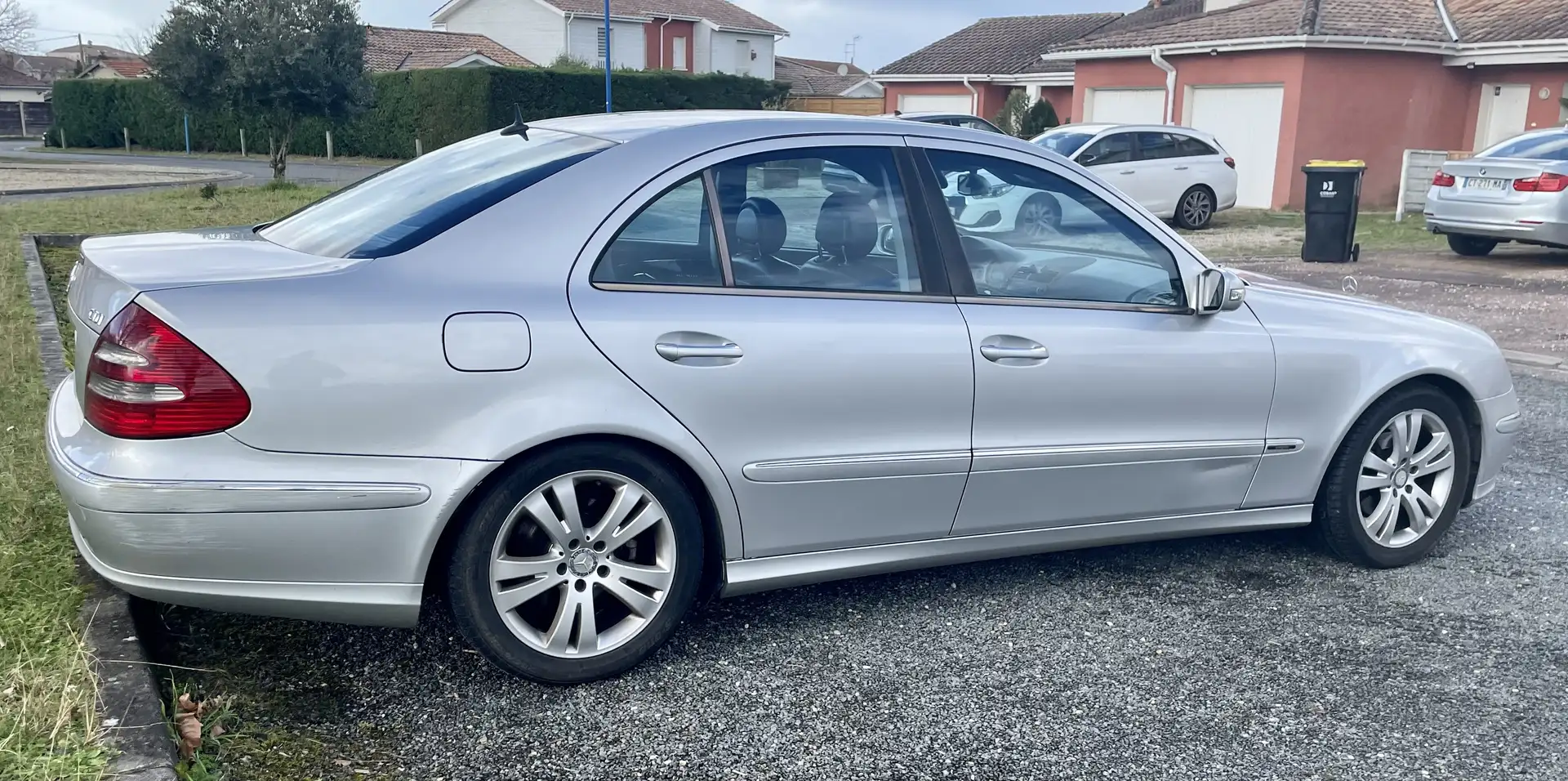 Mercedes-Benz E 270 E 270 CDI Avantgarde A - 2