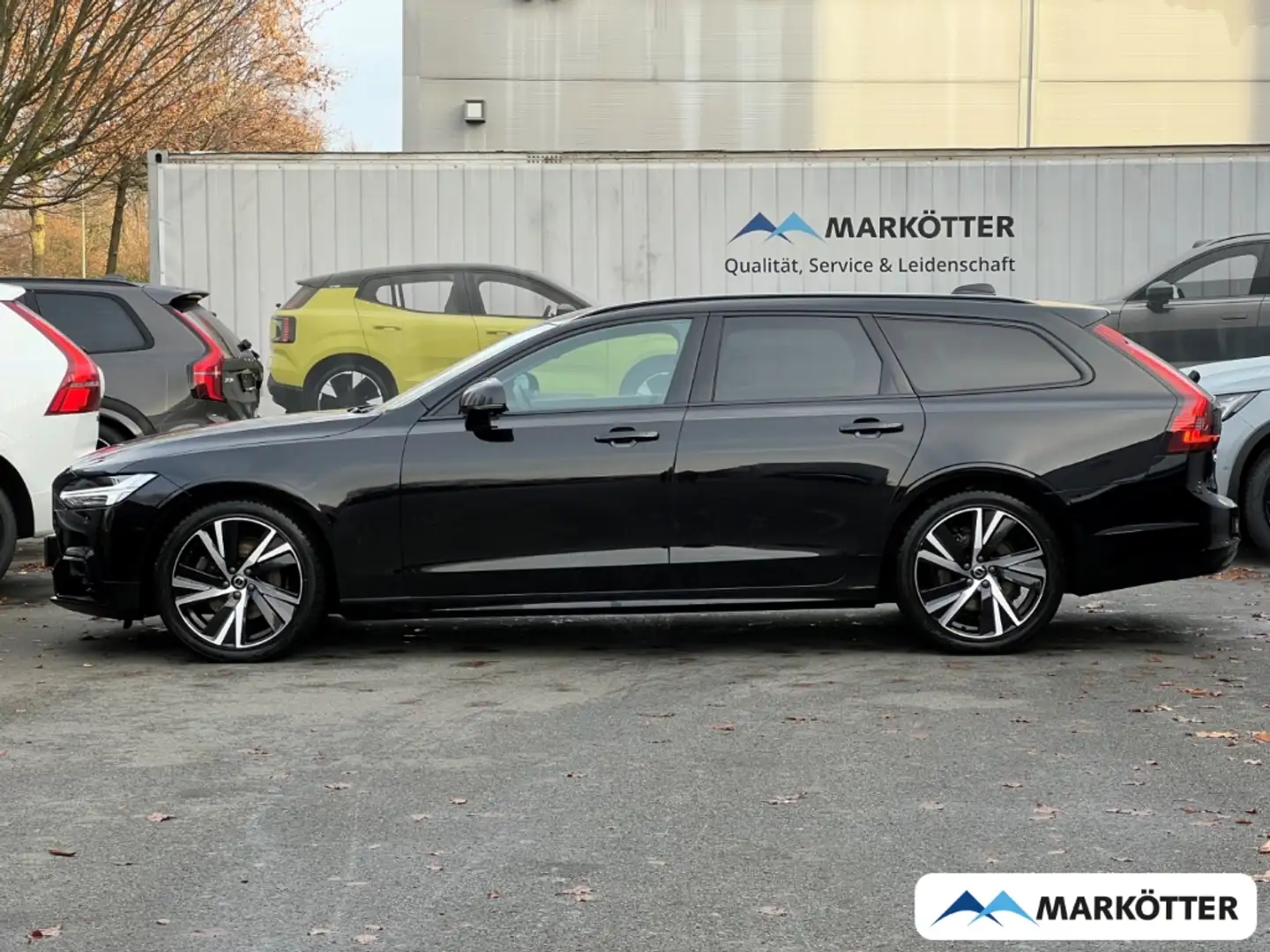 Volvo V90 B4 Plus Dark EU6d PANO/LEDER/ACC/BLIS Schwarz - 2