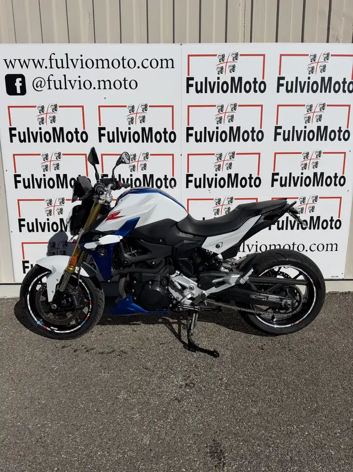 BMW F 900 R