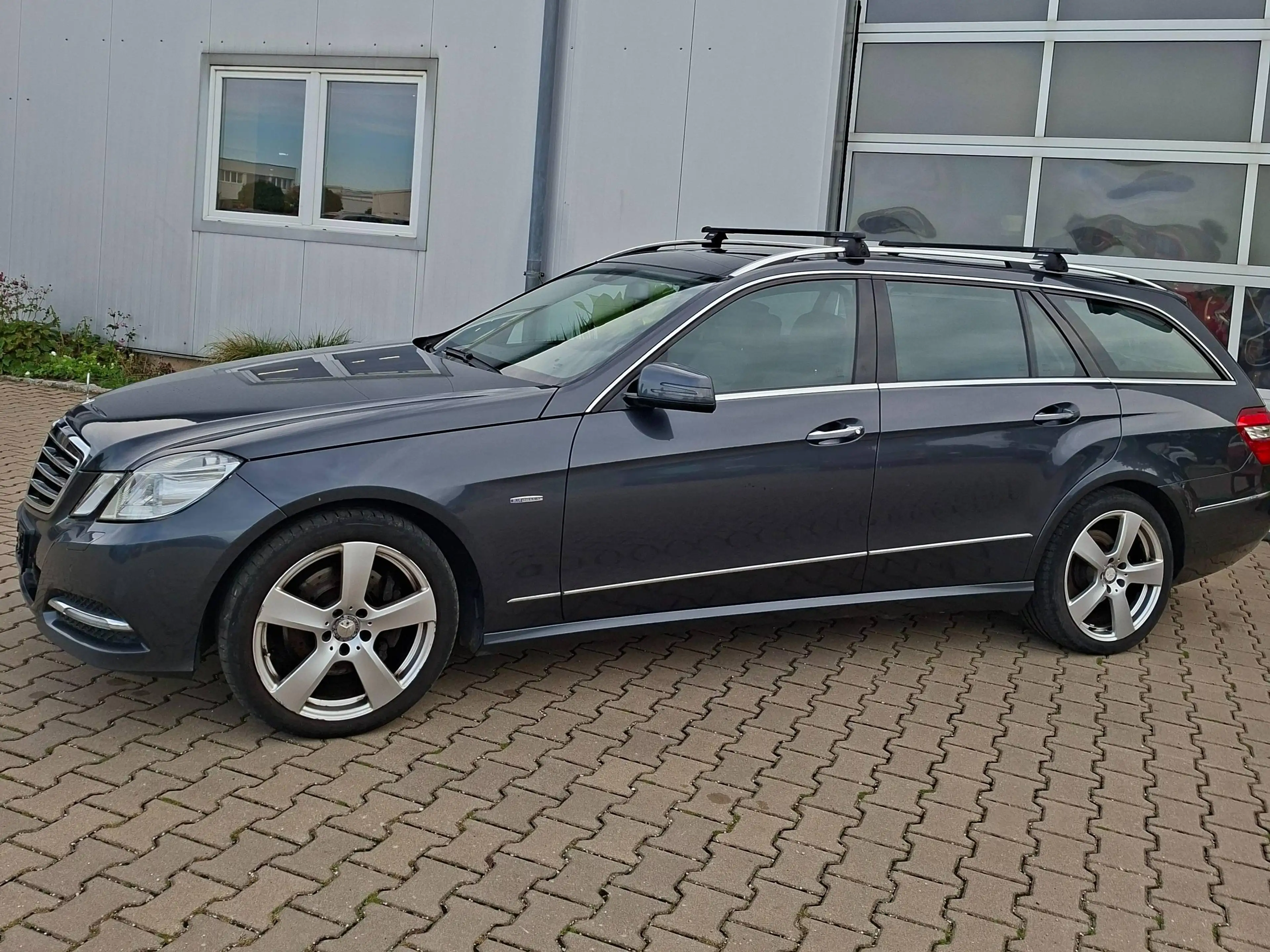 Mercedes-Benz E 350 E 350 CDI 4Matic (212.293) — photo 2