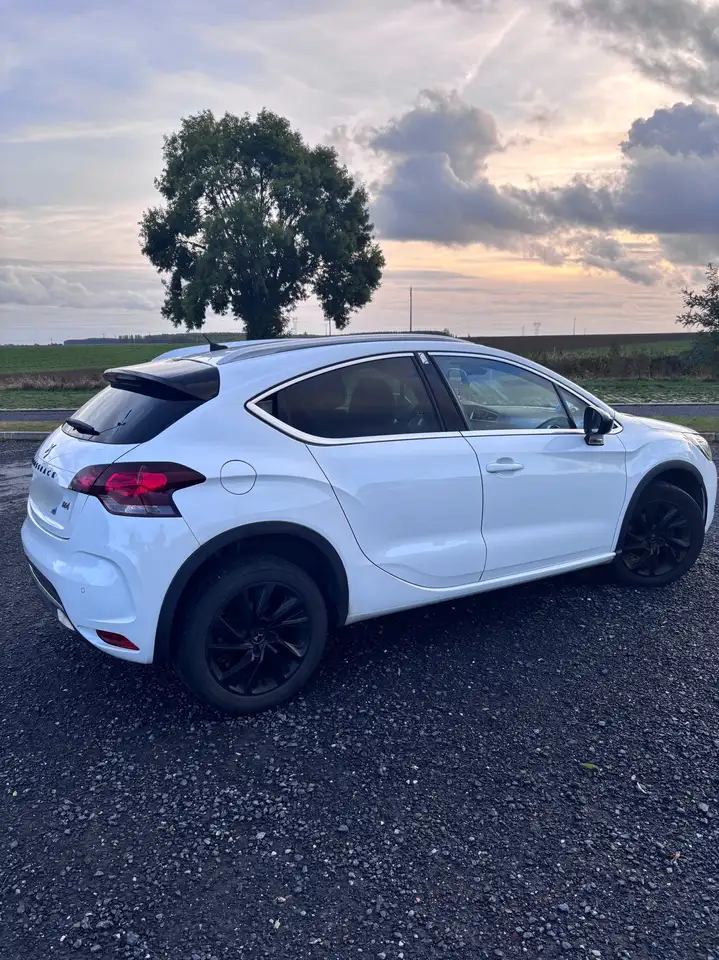 DS Automobiles DS 4 Crossback