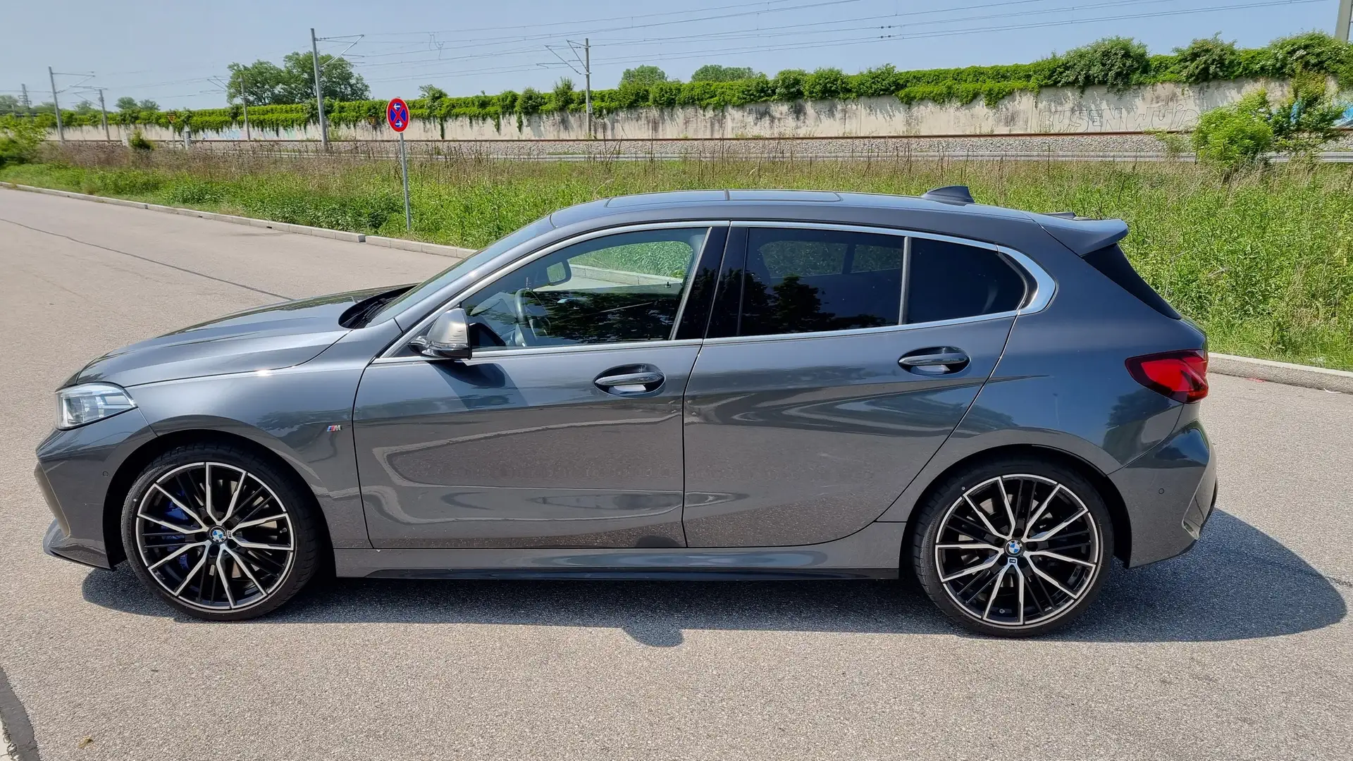 BMW 135 M135i xDrive|neue Sommerreifen|Panorama|Harman K Gri - 1