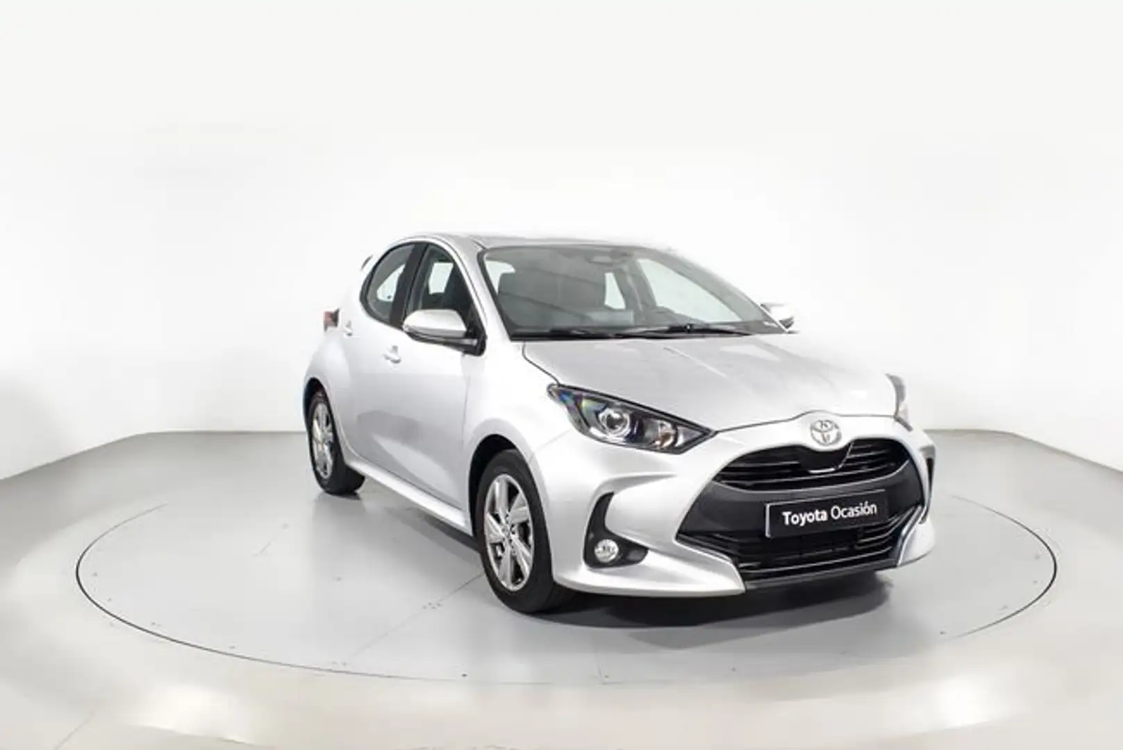 Toyota Yaris 1.5 VVT-I HEV ACTIVE PLUS 5P Gris - 1