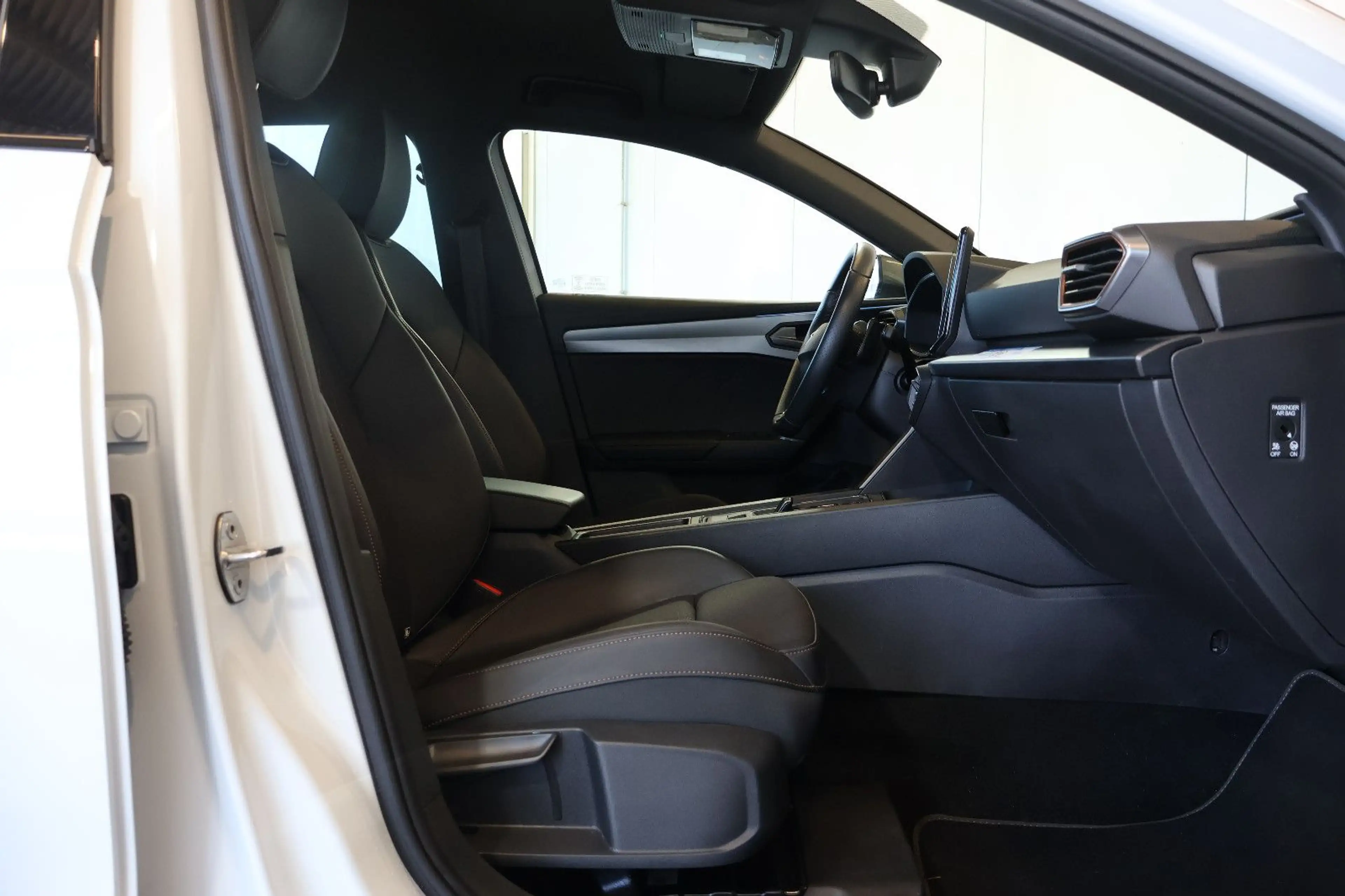 CUPRA Leon ST 1.5 eTSI AID+ACC+CARPLAY+KEY+LED+18" — photo 13