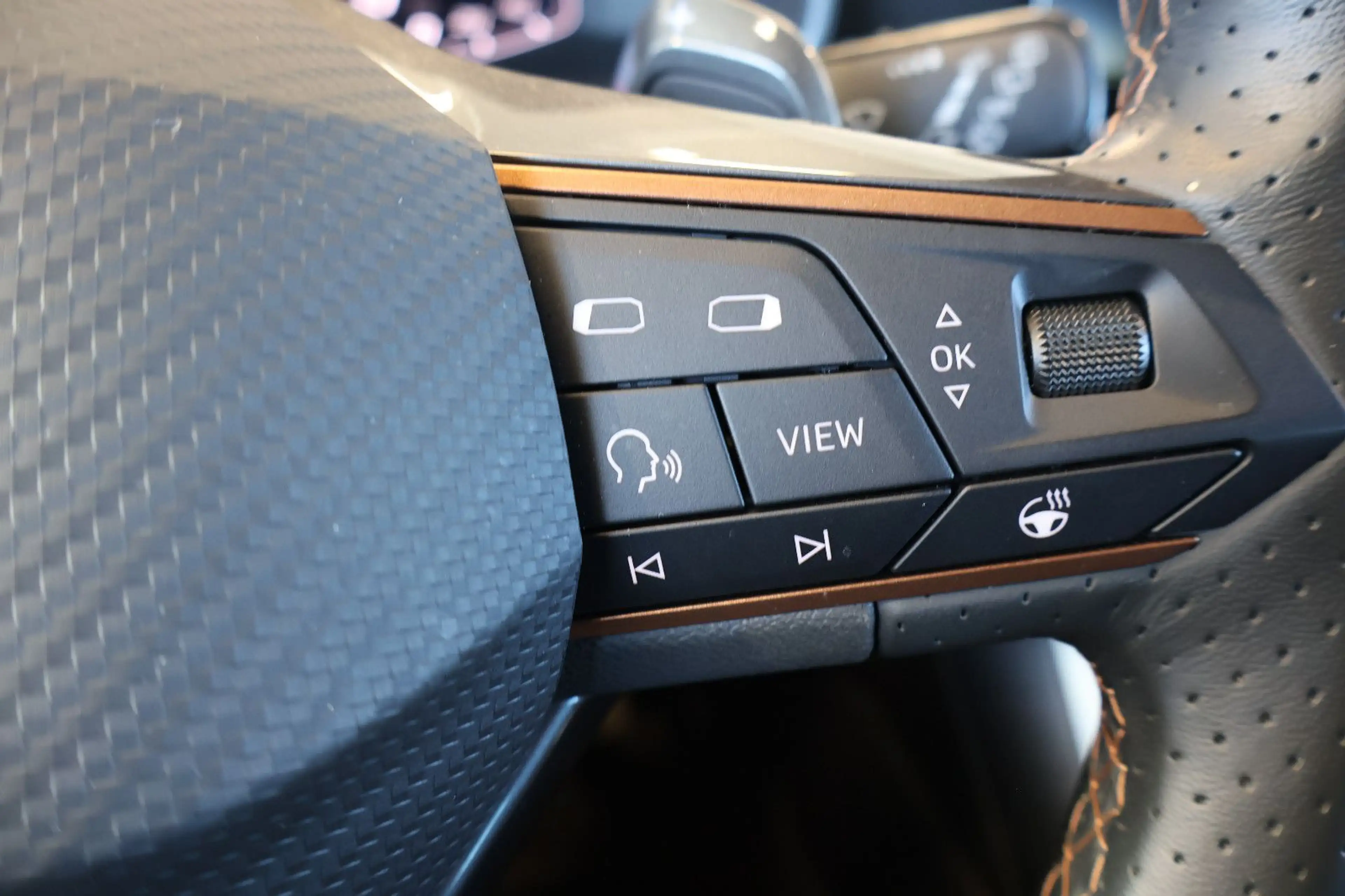 CUPRA Leon ST 1.5 eTSI AID+ACC+CARPLAY+KEY+LED+18" — photo 10