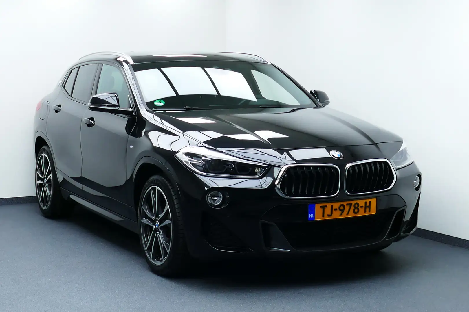 BMW X2 sDrive18i High Executive M Sport. Leer, Stoelverw, Negro - 1