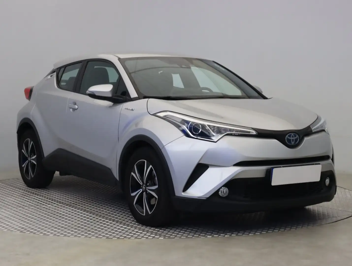 Toyota C-HR 1.8 Business Edition Silber - 1