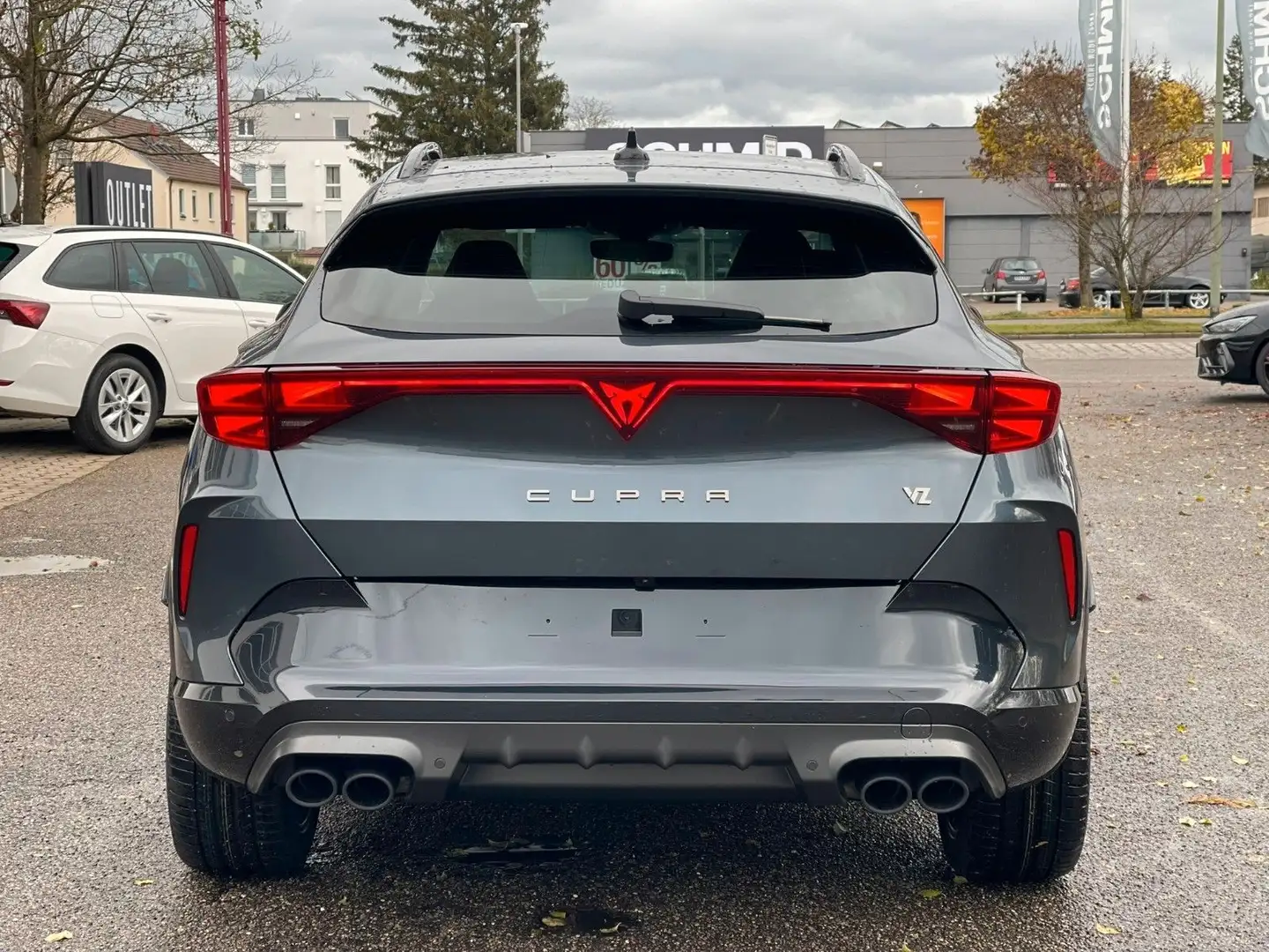 CUPRA Formentor VZ 2.0 TSI 4Drive*AHK*5Jahre Garantie* Grau - 2