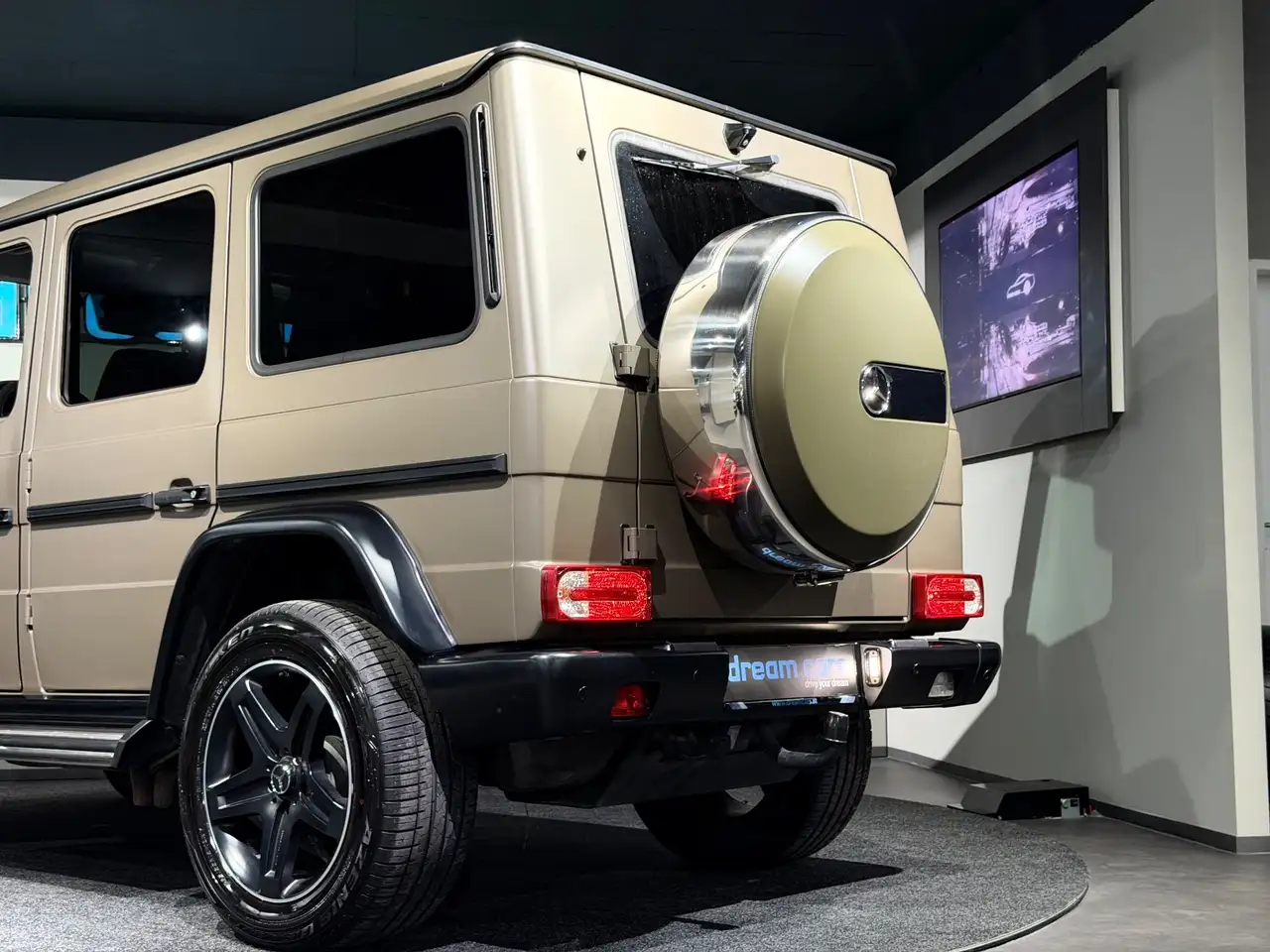 Mercedes-Benz G 500 4MATIC / AMG LINE / Designo / Distronic / TOP ZUS Bild 7