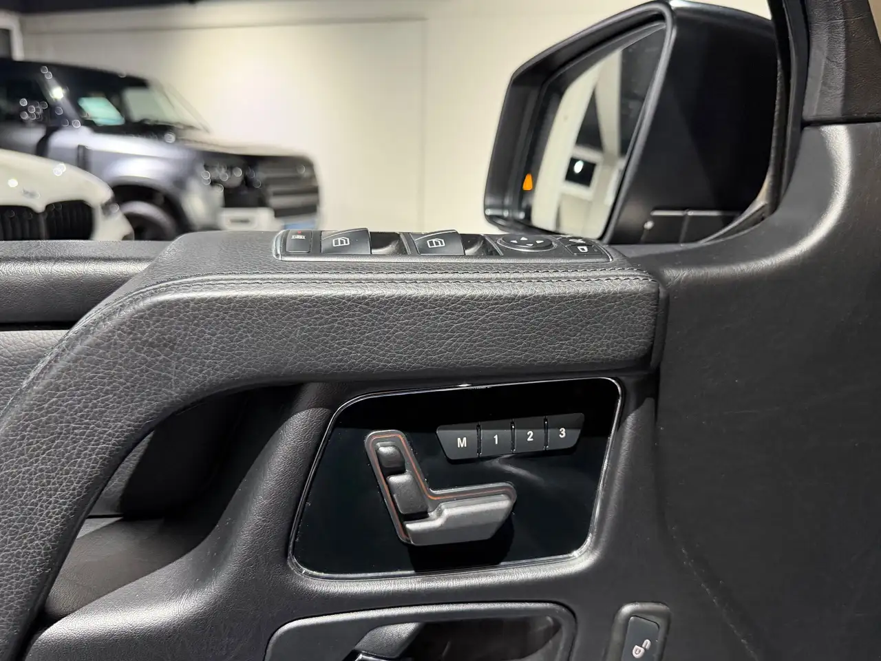 Mercedes-Benz G 500 4MATIC / AMG LINE / Designo / Distronic / TOP ZUS Bild 24