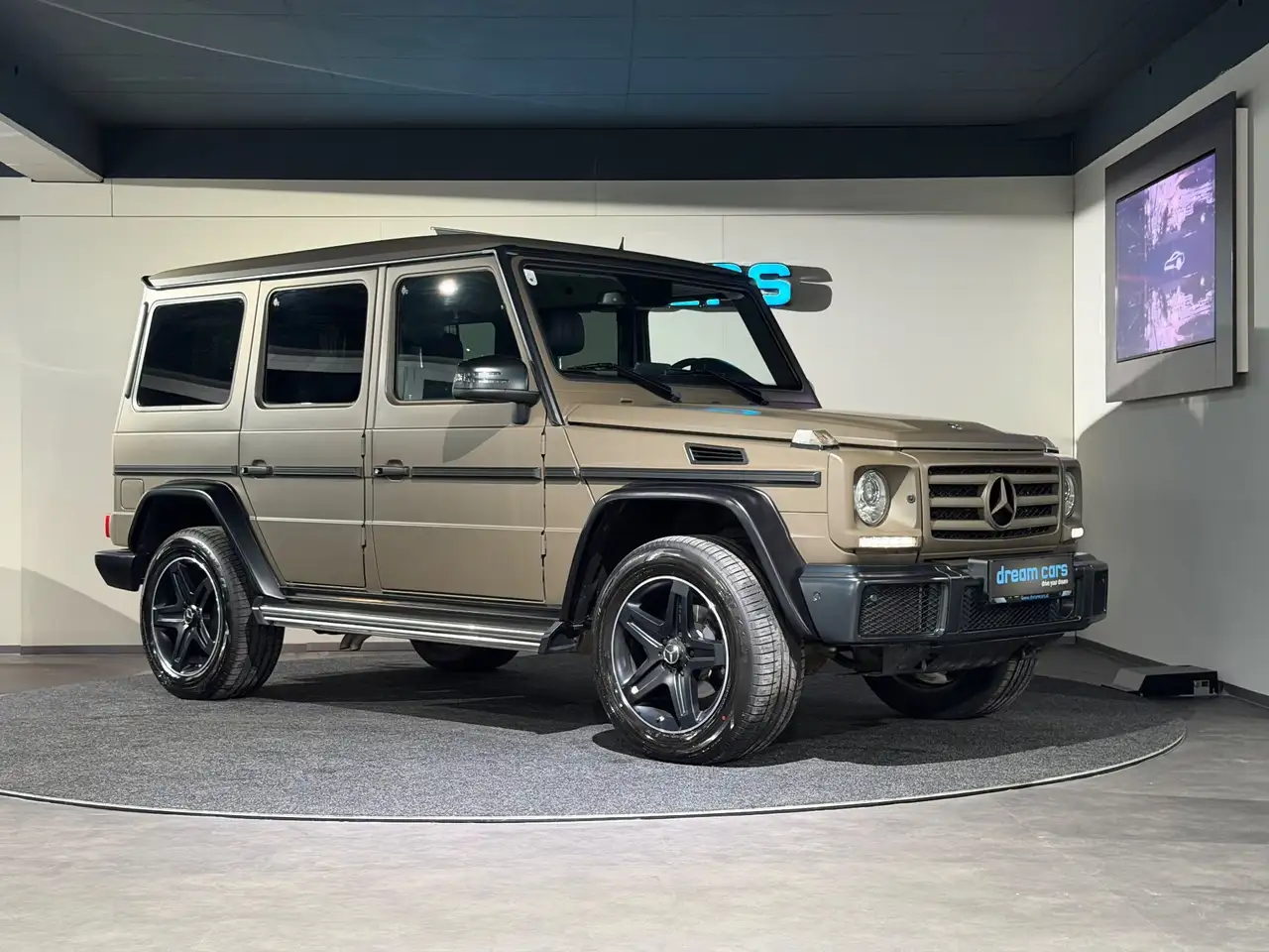 Mercedes-Benz G 500 4MATIC / AMG LINE / Designo / Distronic / TOP ZUS Bild 4
