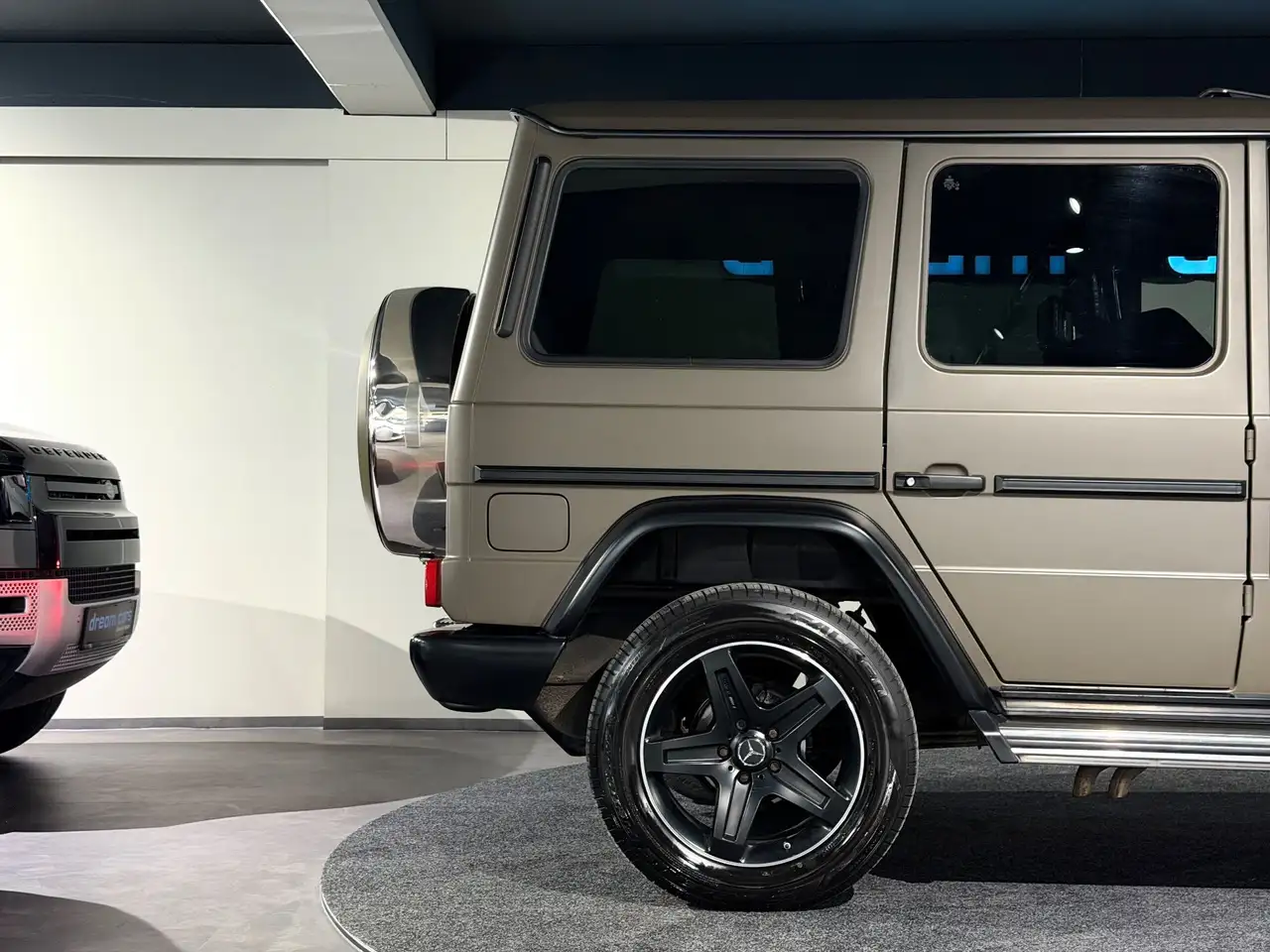 Mercedes-Benz G 500 4MATIC / AMG LINE / Designo / Distronic / TOP ZUS Bild 11