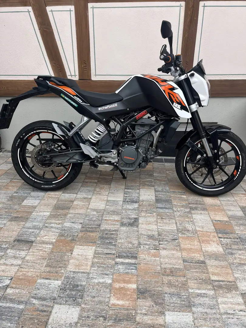 KTM 125 Duke - 1