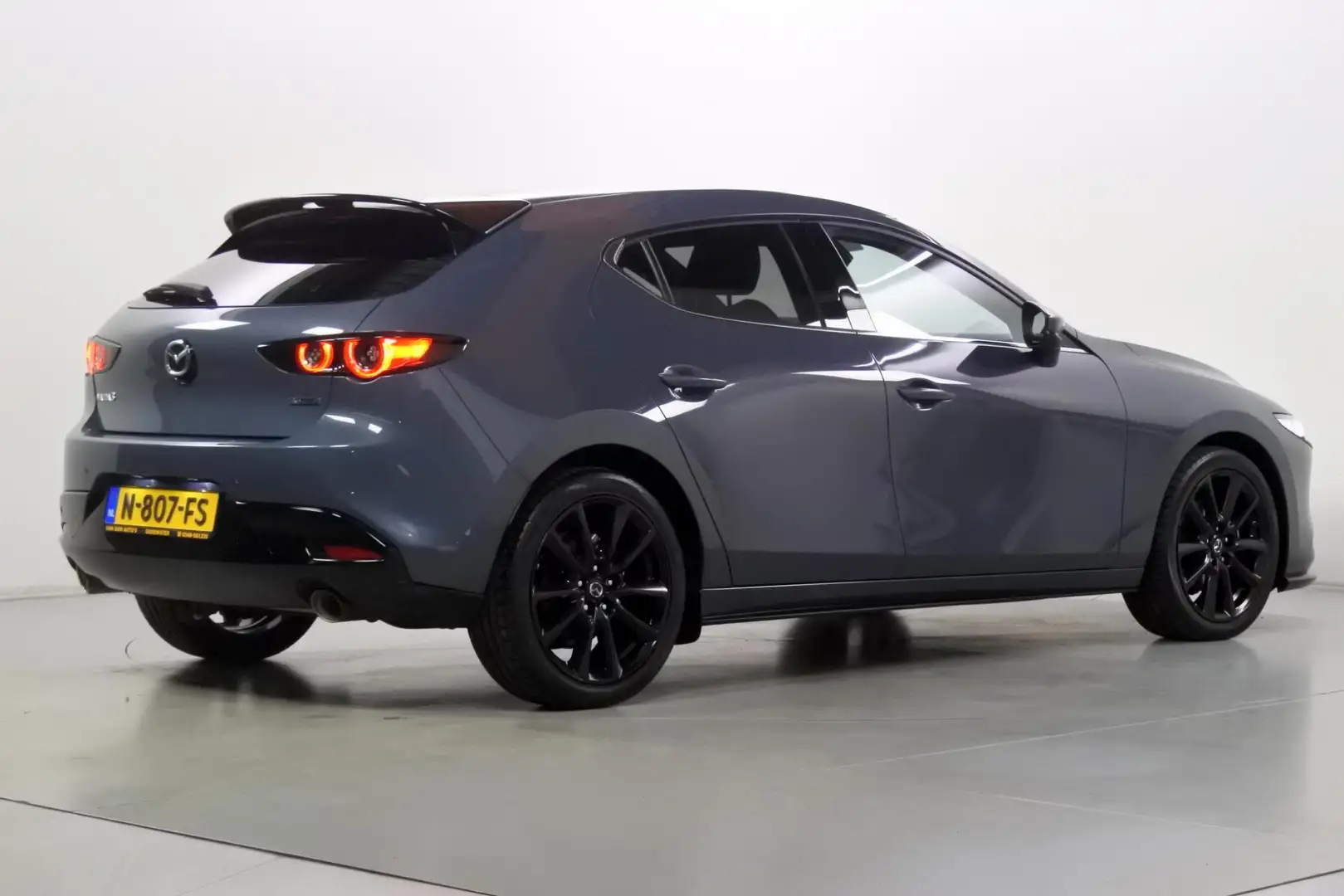 Mazda 3 2.0 X 186pk Luxury Aero Trekhaak Сірий - 2